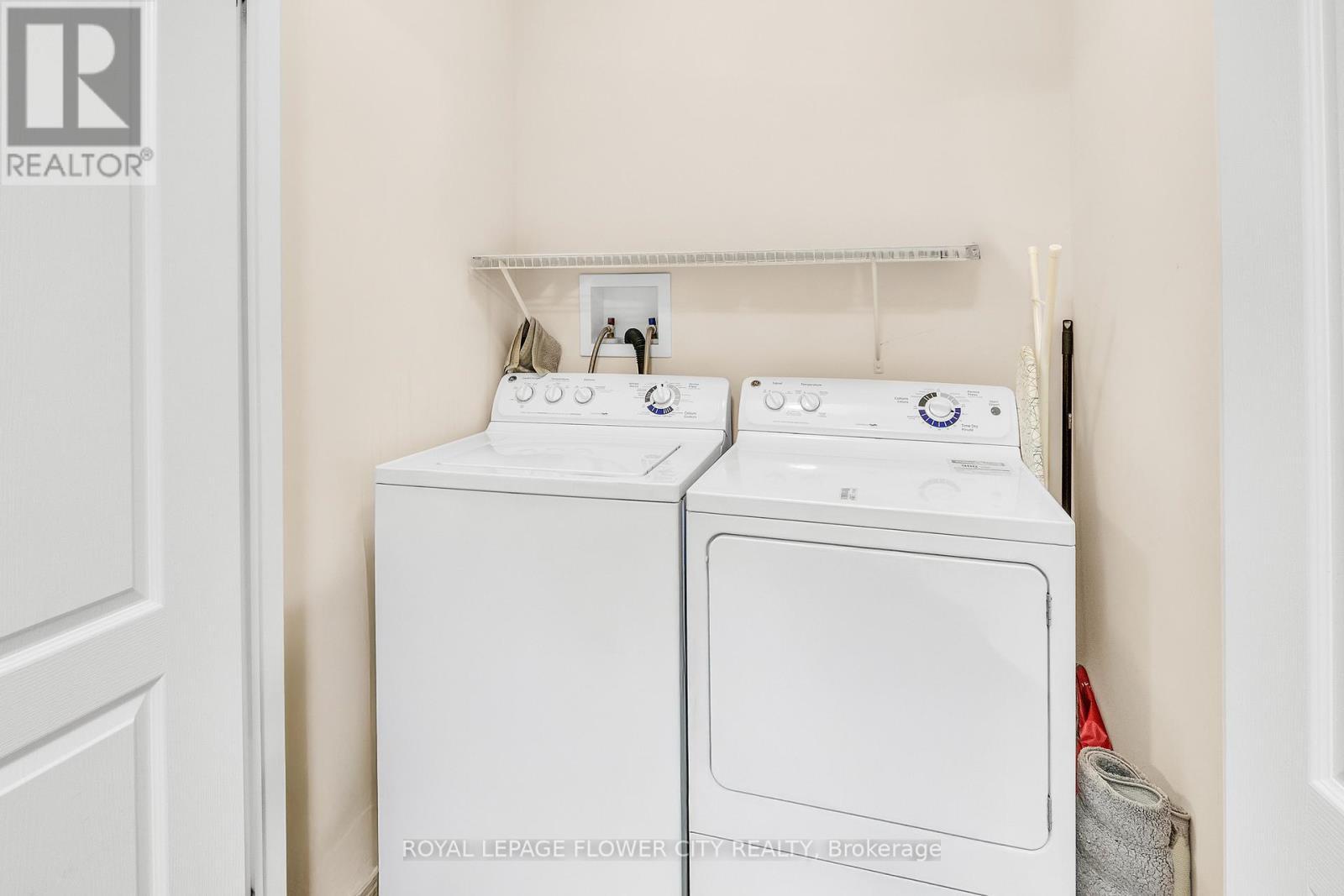 80 Palacebeach Trail, Hamilton, ON - Indoor Photo Showing Laundry Room