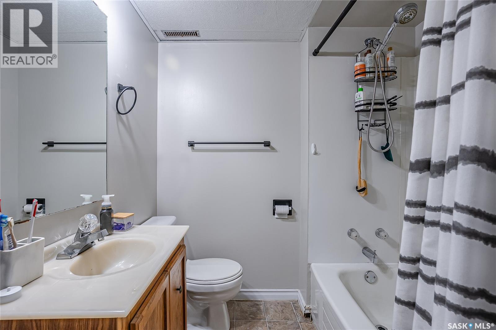 138 Stone Terrace, Saskatoon, SK - Indoor Photo Showing Bathroom