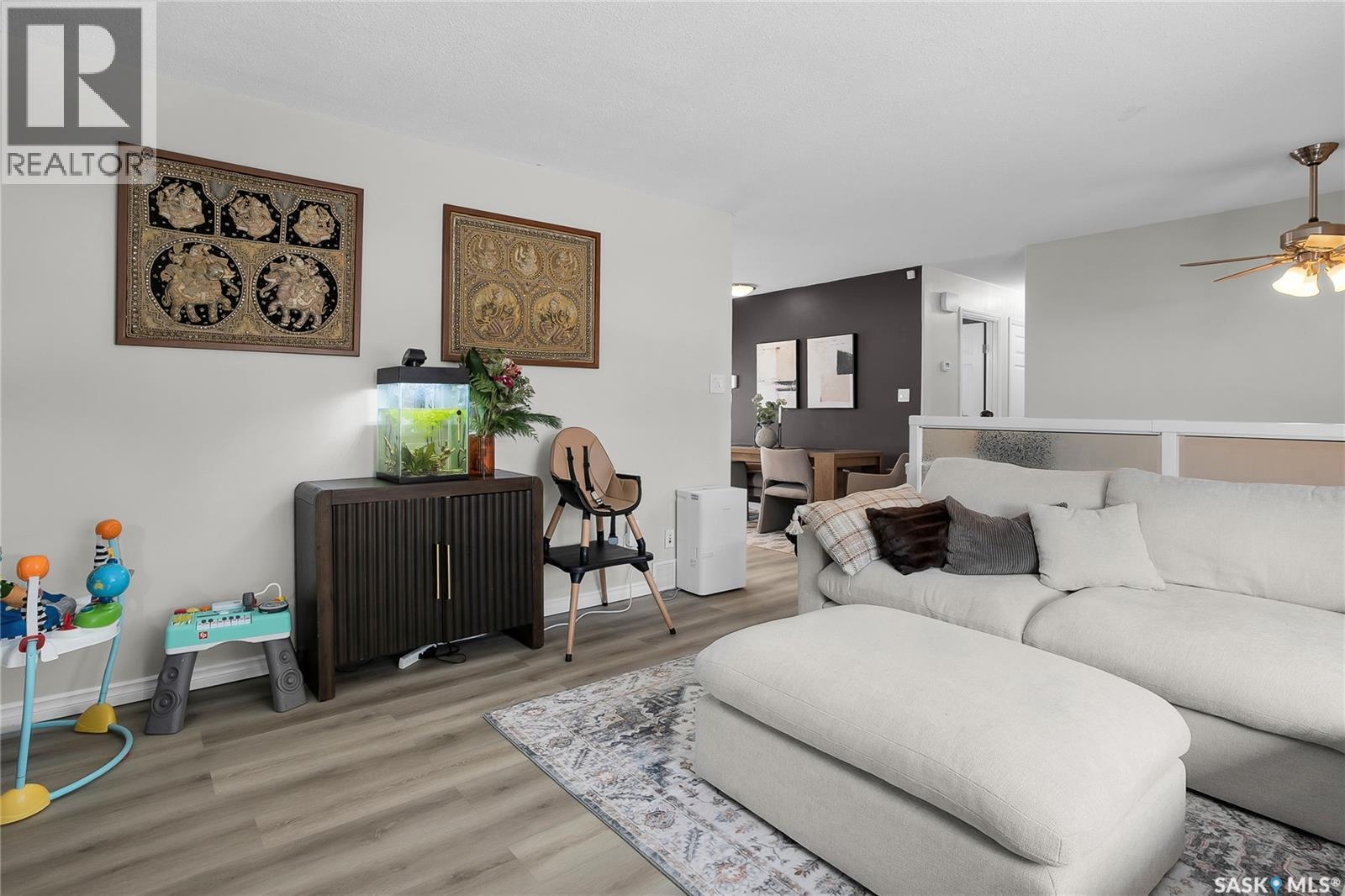138 Stone Terrace, Saskatoon, SK - Indoor Photo Showing Living Room