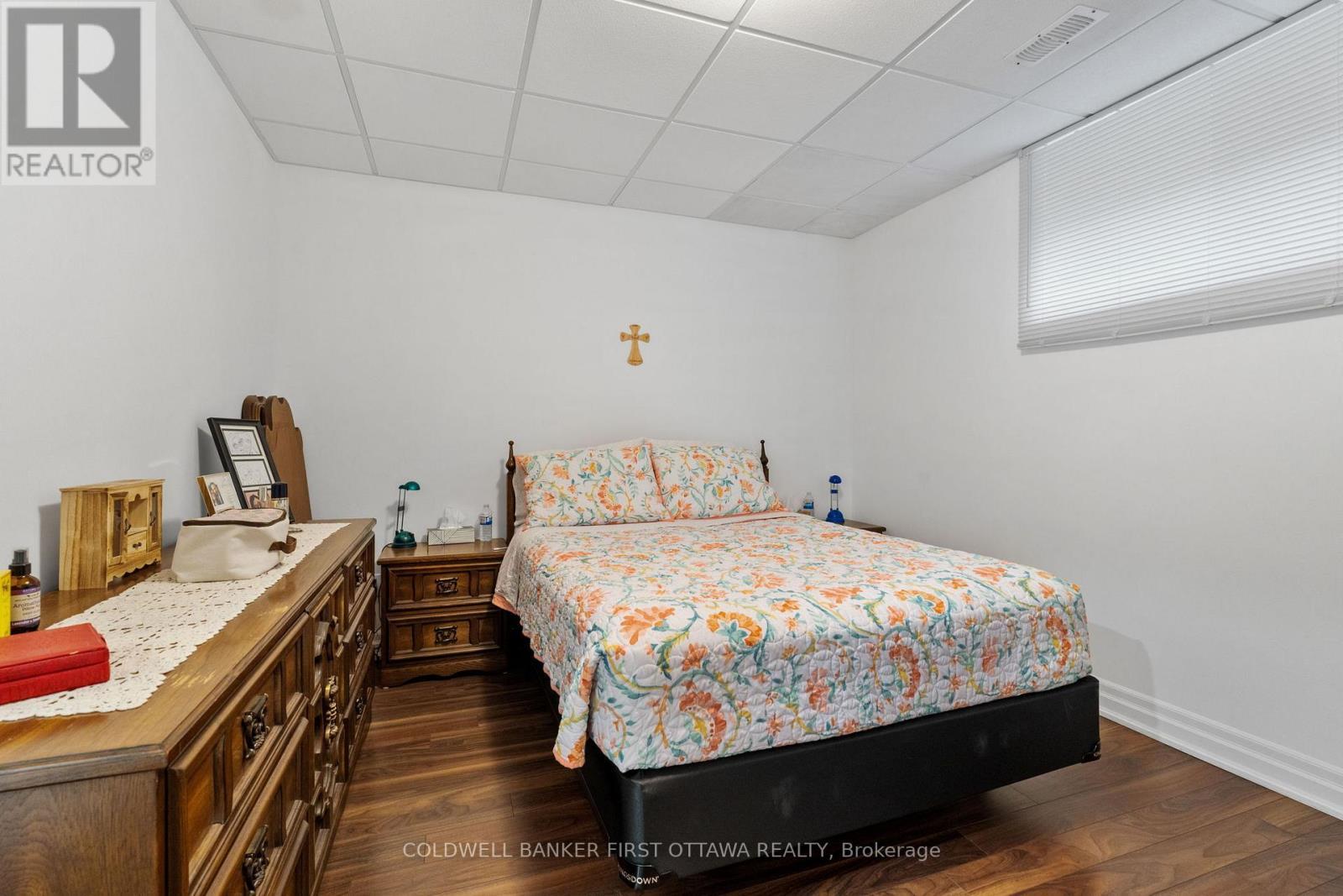 LL Bedroom w full egress window. - 1623 Claymor Avenue, Ottawa, ON - Indoor Photo Showing Bedroom