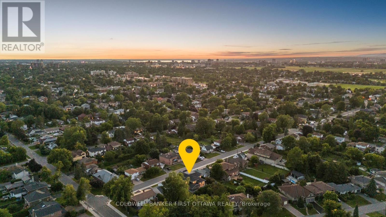 Prime location near Hogs Back Falls, transit, etc - 1623 Claymor Avenue, Ottawa, ON - Outdoor With View