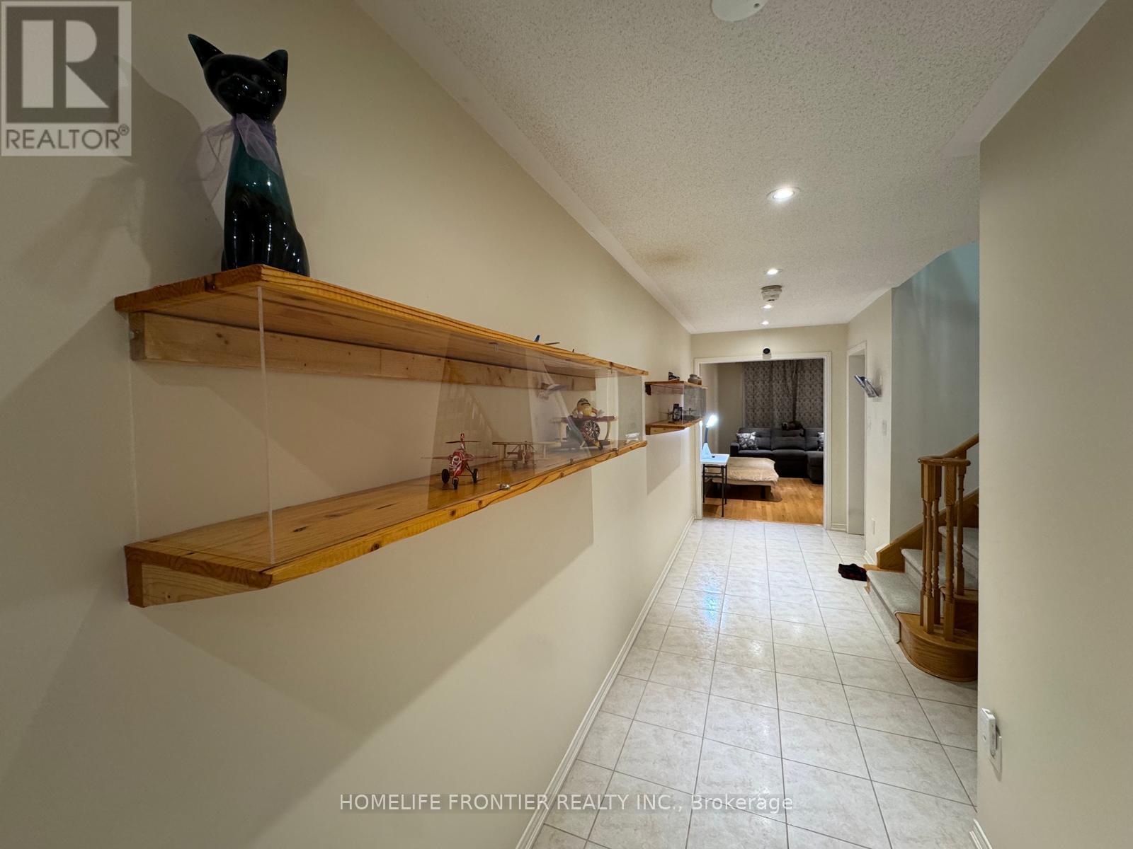 14 Barr Crescent, Aurora, ON - Indoor Photo Showing Other Room