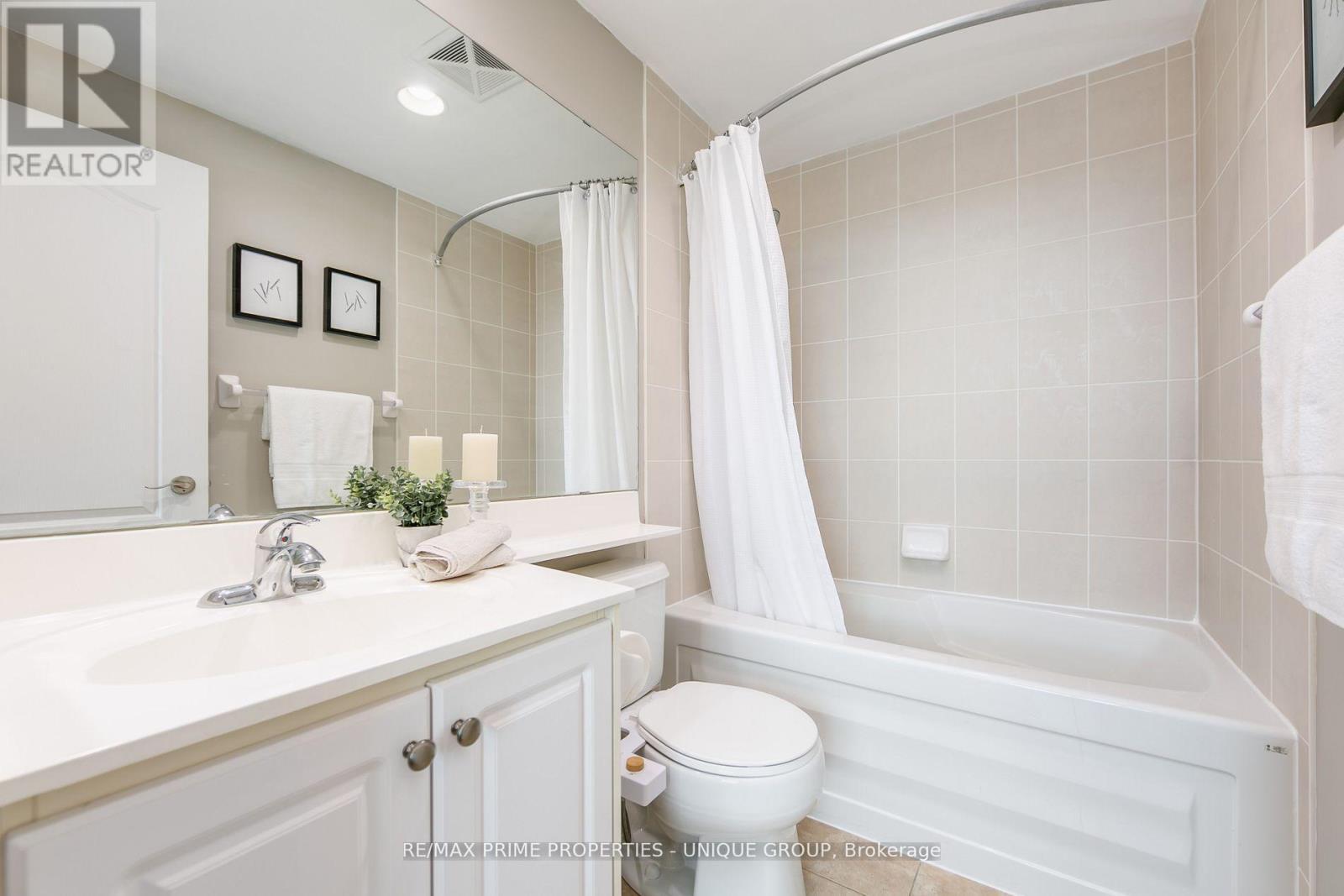 904 - 319 Merton Street, Toronto, ON - Indoor Photo Showing Bathroom