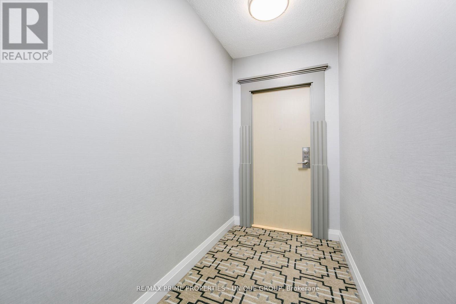 904 - 319 Merton Street, Toronto, ON - Indoor Photo Showing Other Room