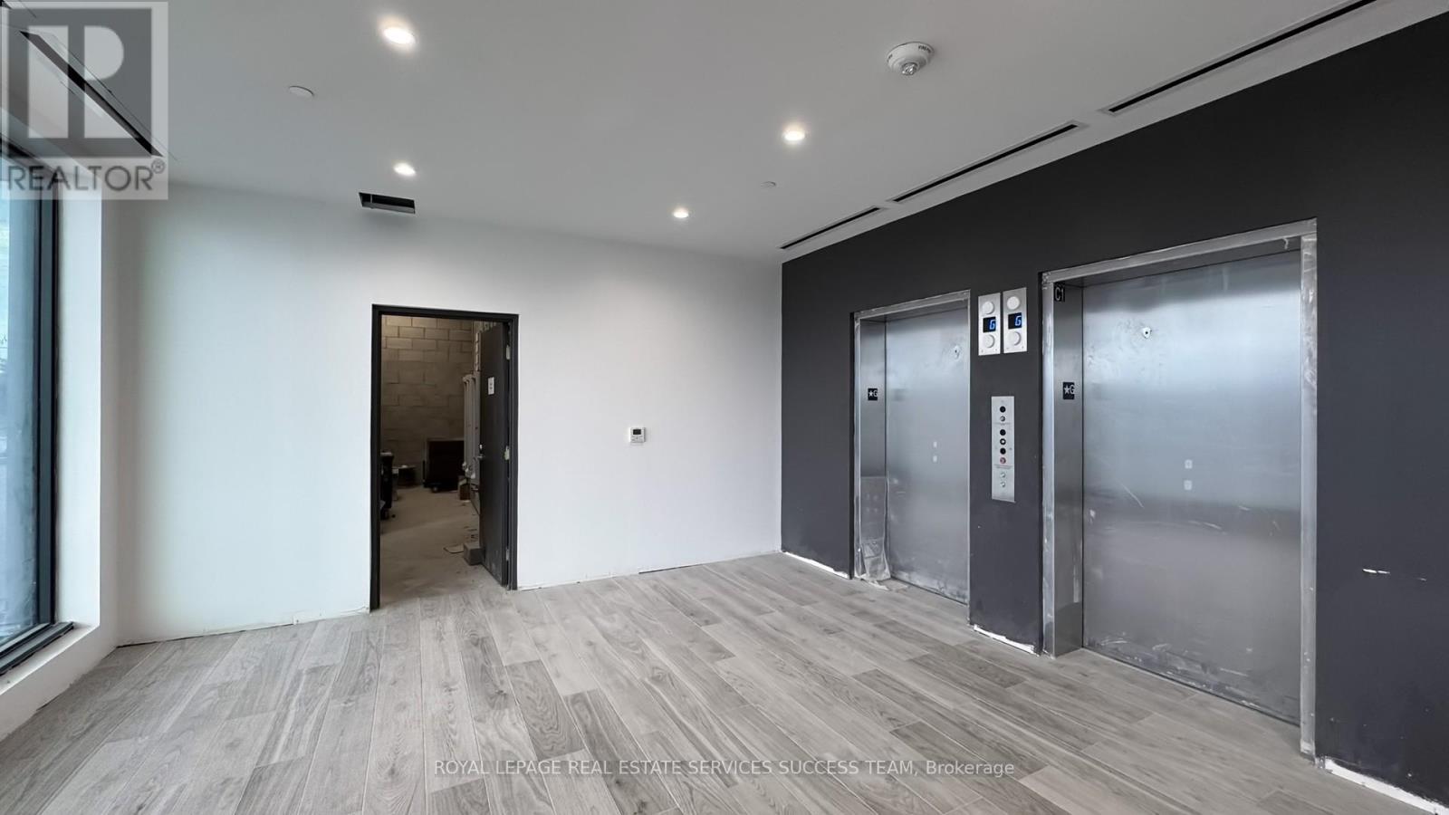 301 - 600 Dixon Road, Toronto, ON