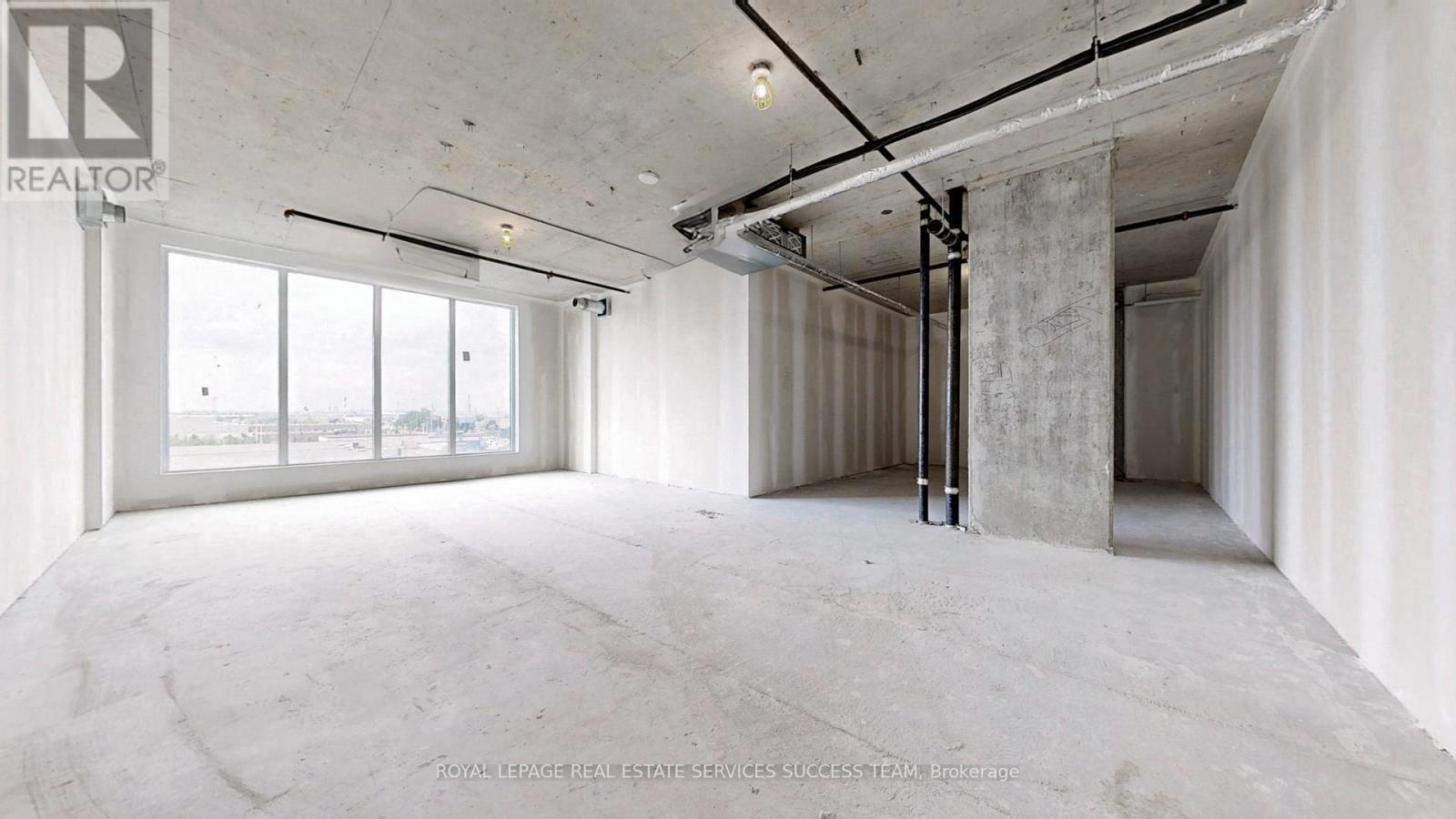 301 - 600 Dixon Road, Toronto, ON