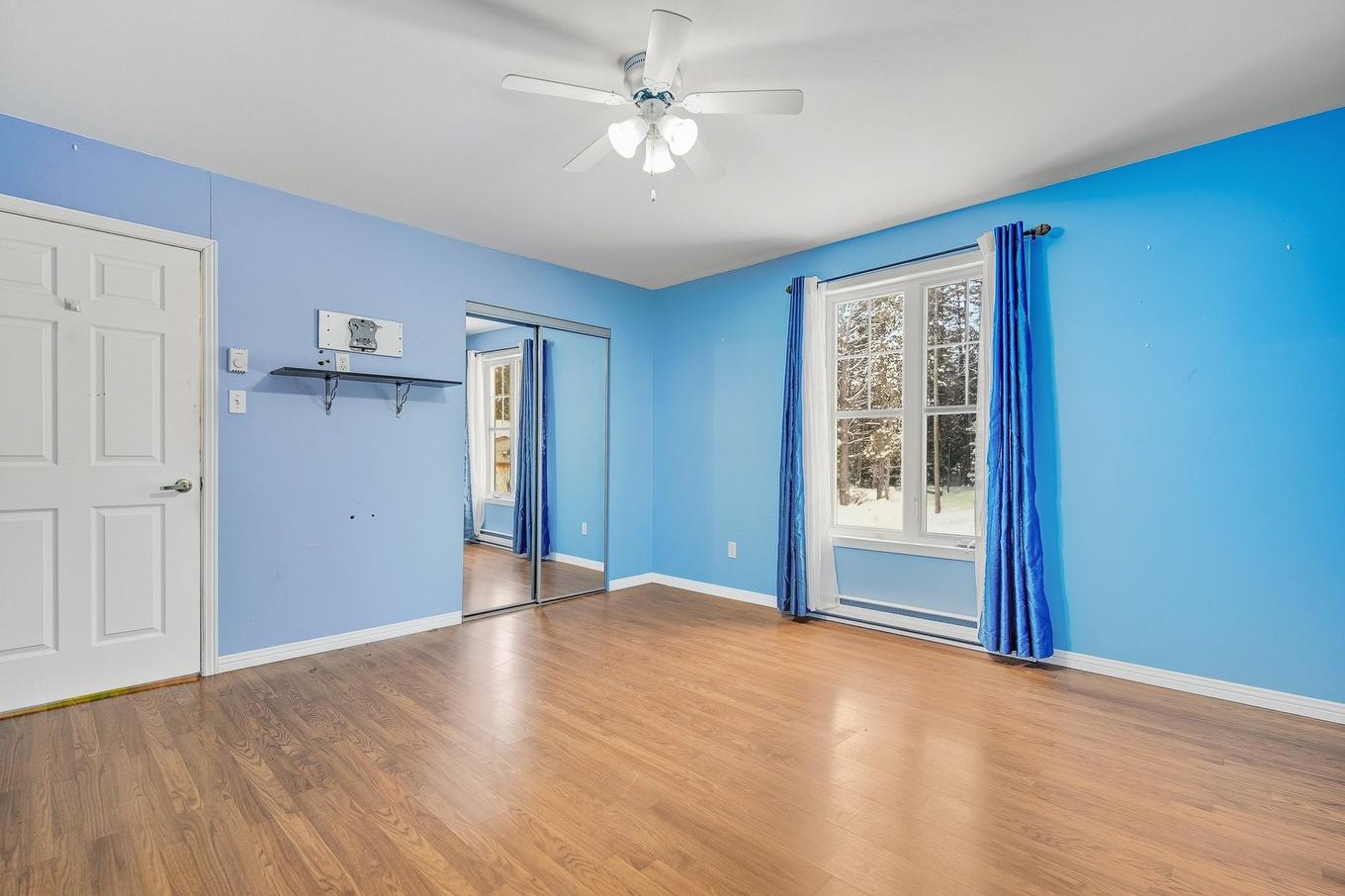 Primary bedroom - 120 Ch. De Montfort, Saint-Adolphe-D'Howard, QC - Indoor Photo Showing Other Room
