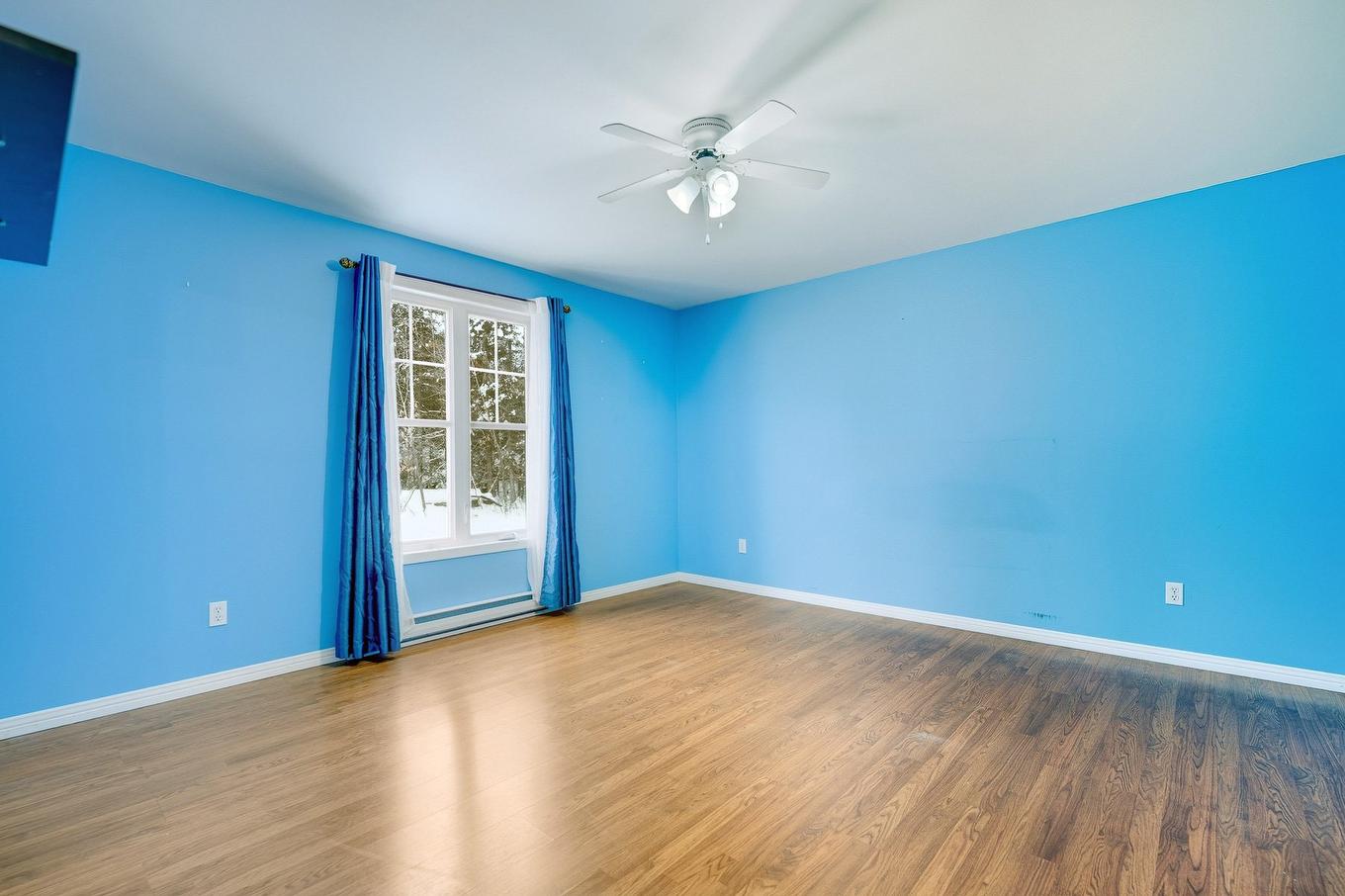 Primary bedroom - 120 Ch. De Montfort, Saint-Adolphe-D'Howard, QC - Indoor Photo Showing Other Room
