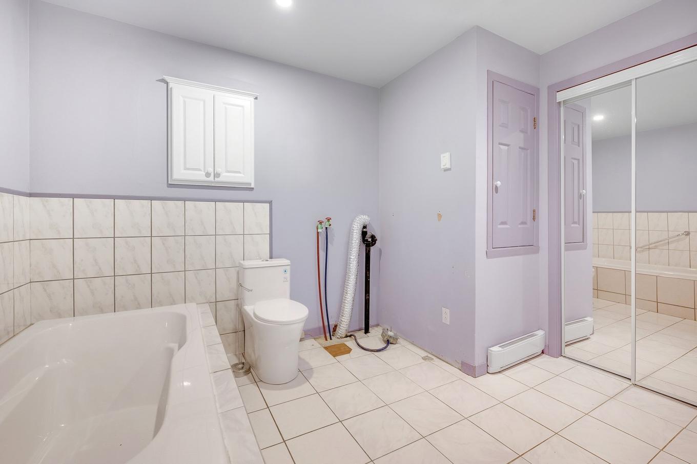 Bathroom - 120 Ch. De Montfort, Saint-Adolphe-D'Howard, QC - Indoor Photo Showing Bathroom