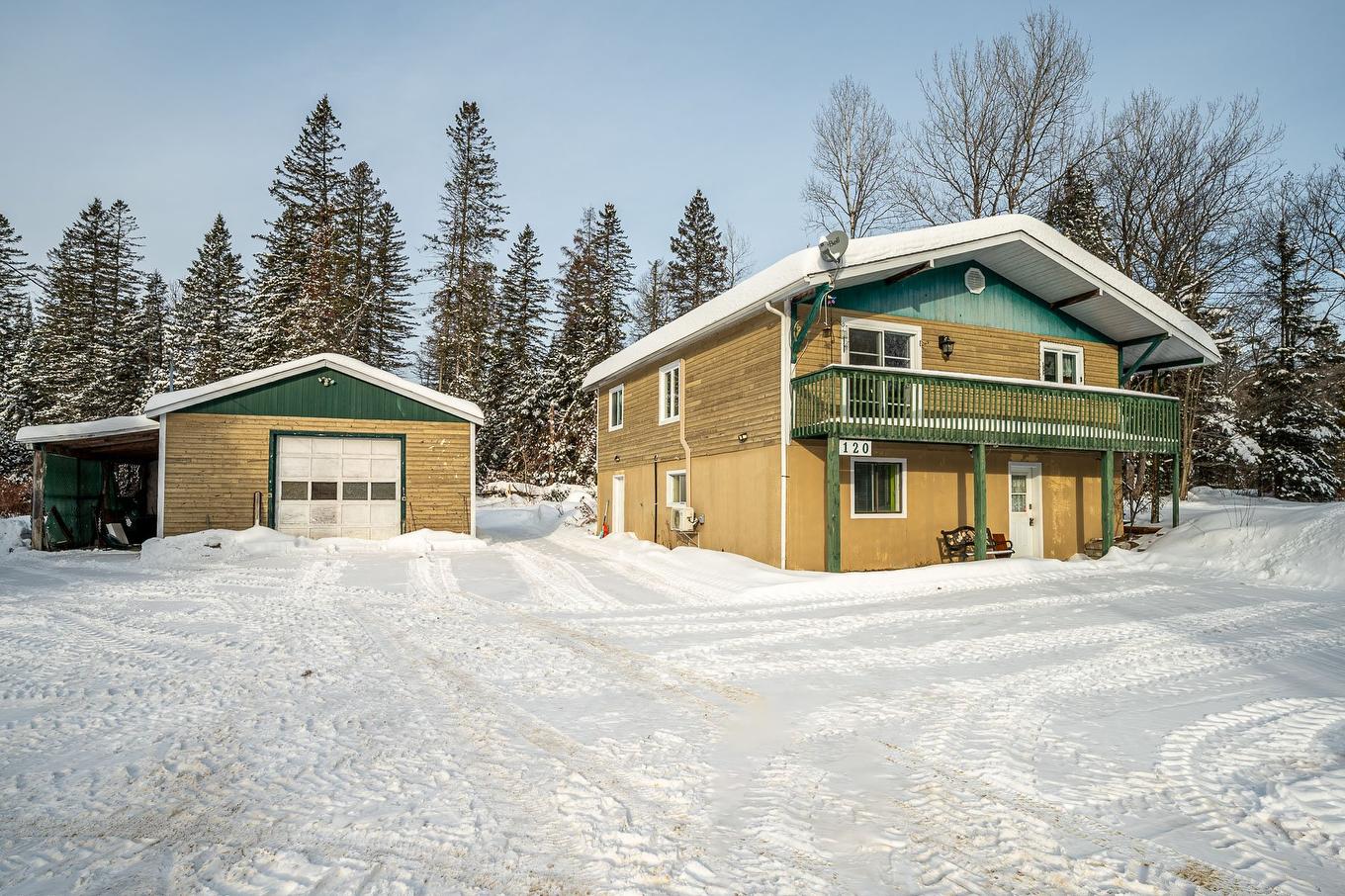 Frontage - 120 Ch. De Montfort, Saint-Adolphe-D'Howard, QC - Outdoor