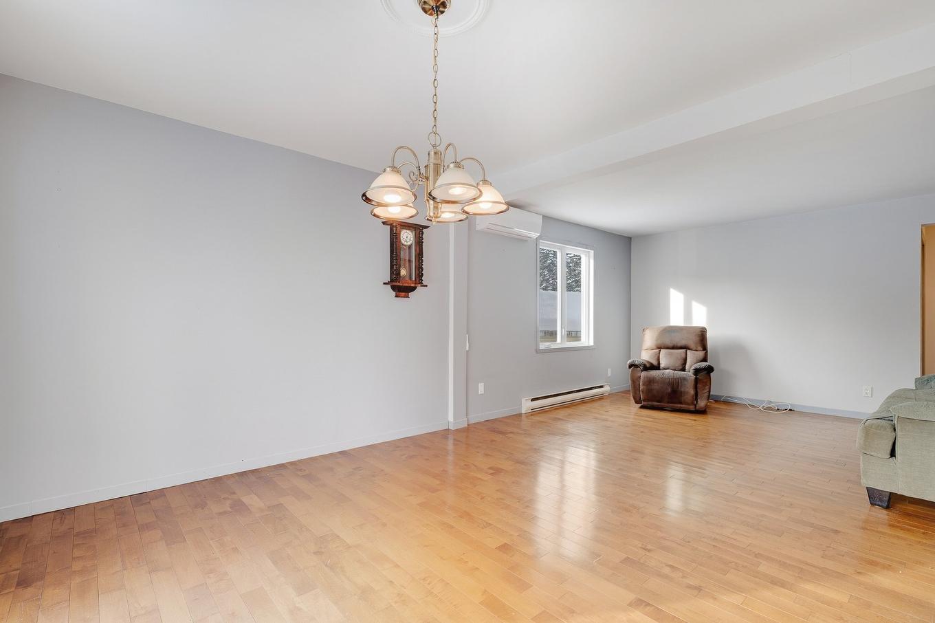 Dining room - 120 Ch. De Montfort, Saint-Adolphe-D'Howard, QC - Indoor