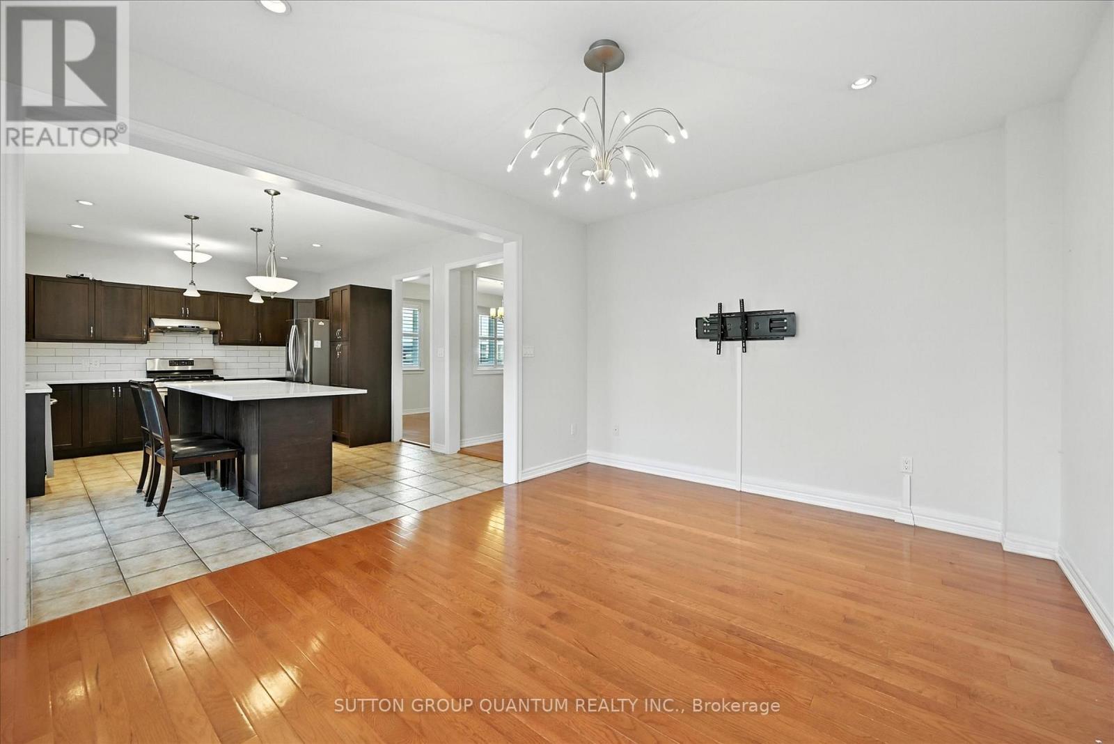 167 Alessio Drive, Hamilton, ON - Indoor Photo Showing Other Room