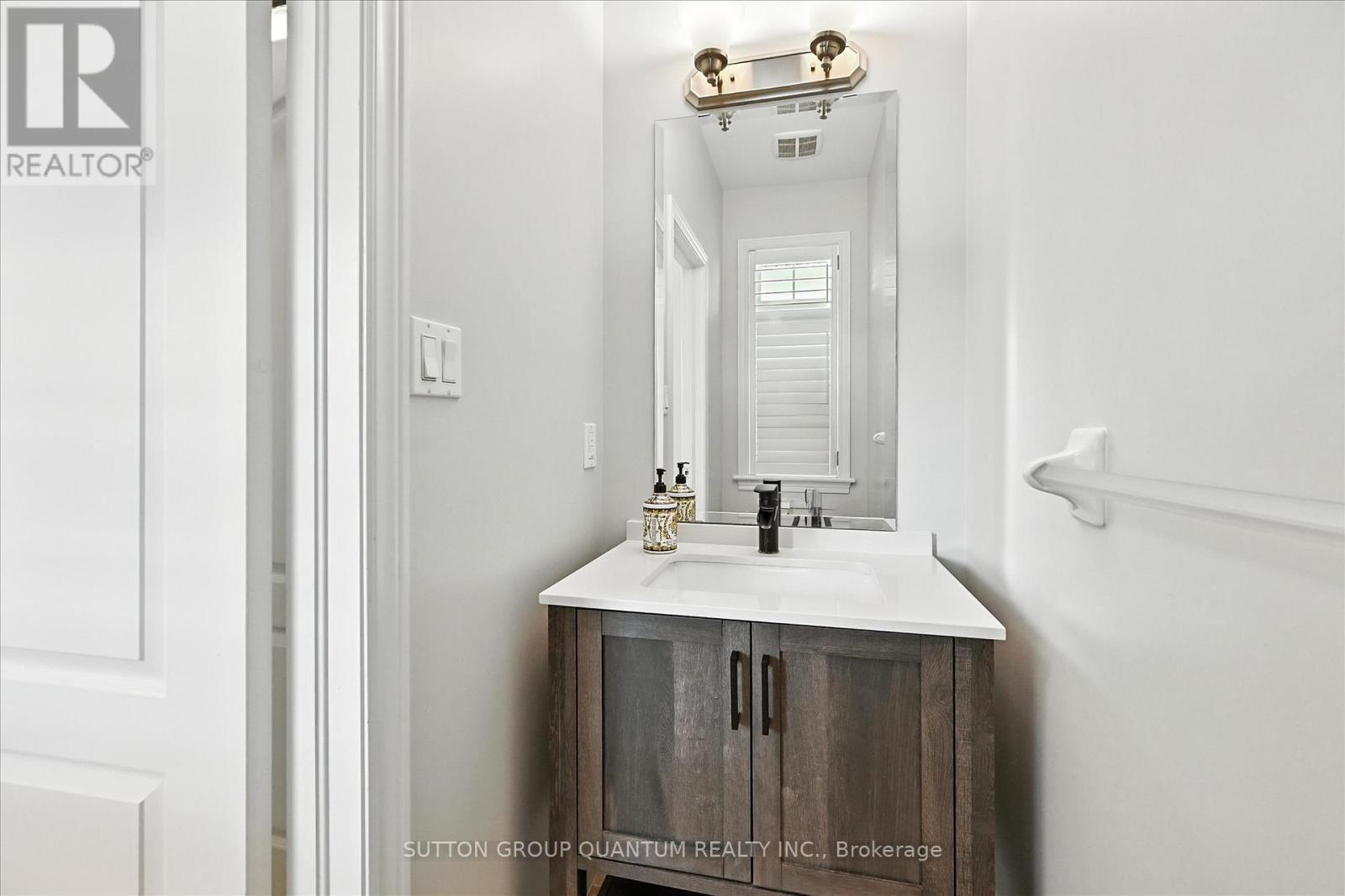 167 Alessio Drive, Hamilton, ON - Indoor Photo Showing Bathroom