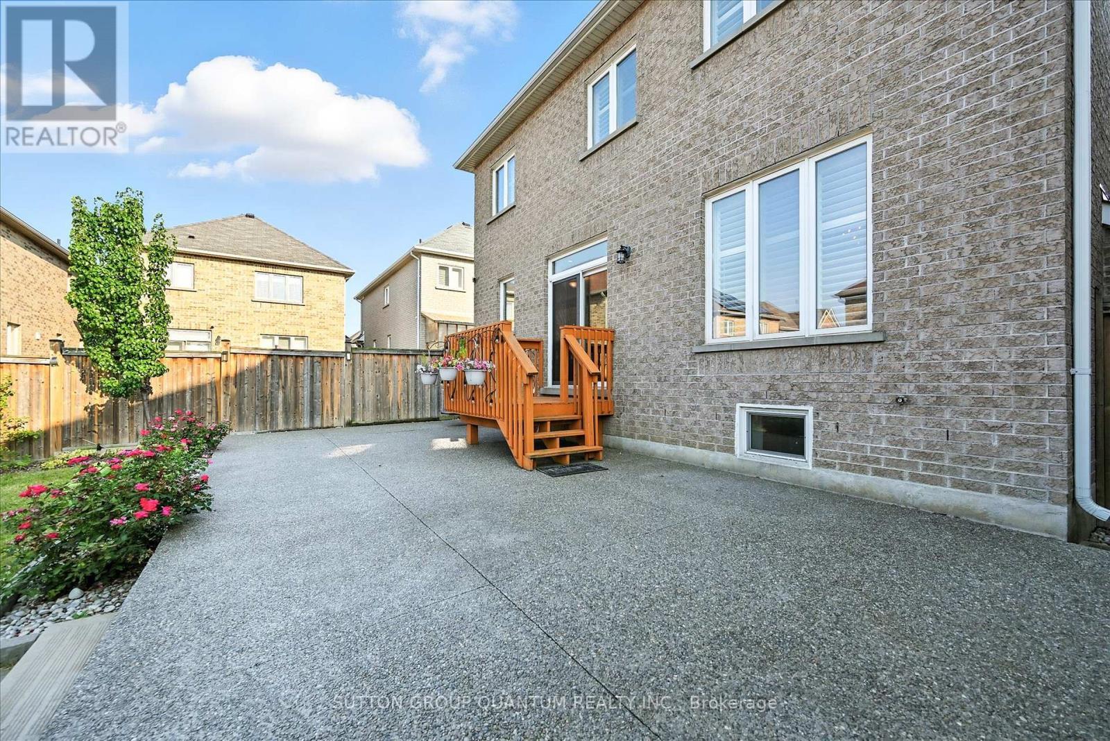 167 Alessio Drive, Hamilton, ON - Outdoor With Exterior