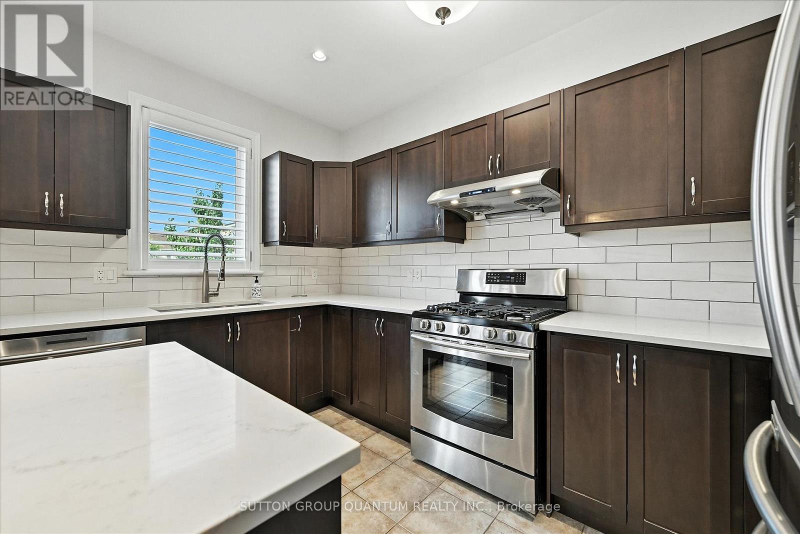 167 Alessio Drive, Hamilton, ON - Indoor Photo Showing Kitchen