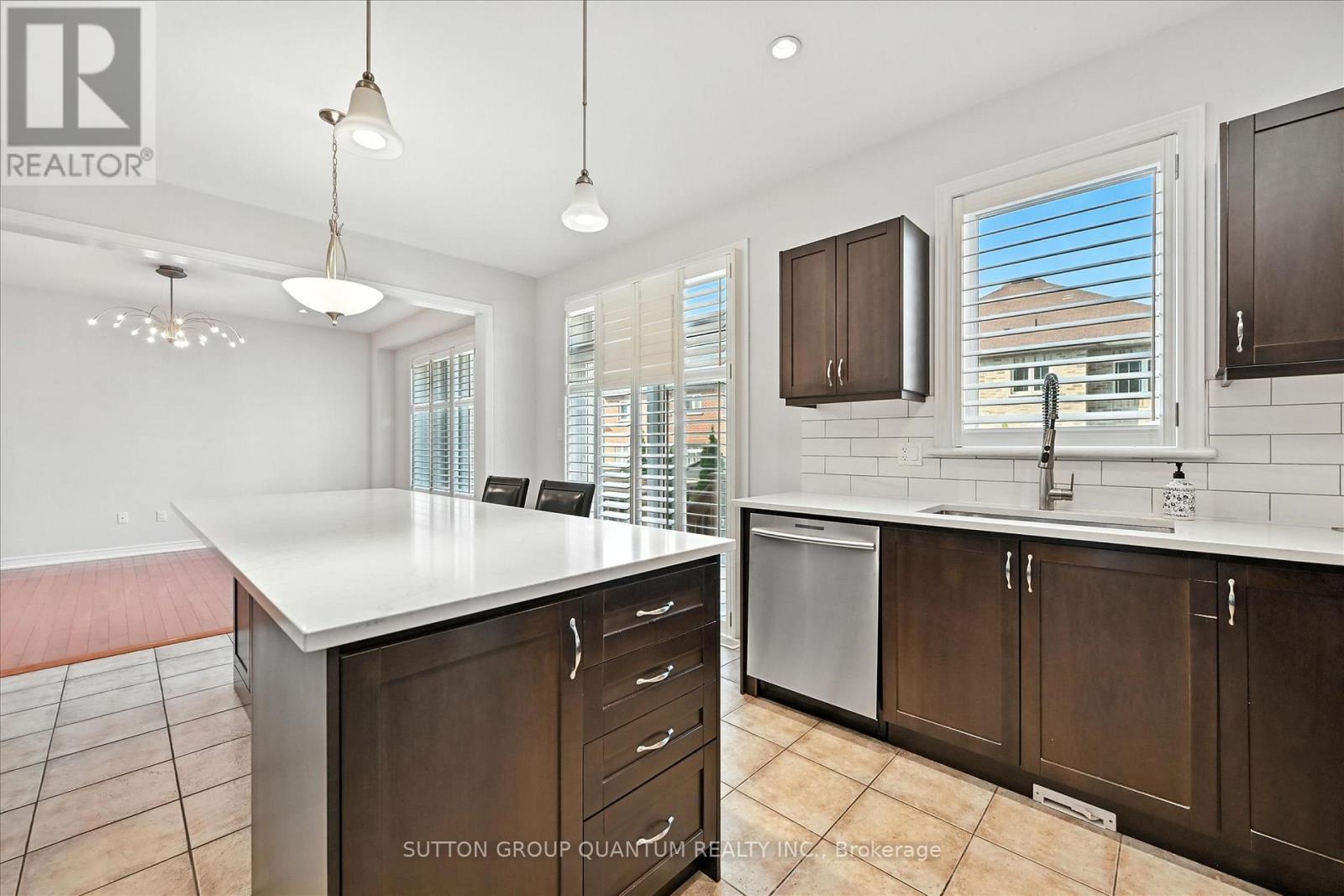 167 Alessio Drive, Hamilton, ON - Indoor Photo Showing Kitchen