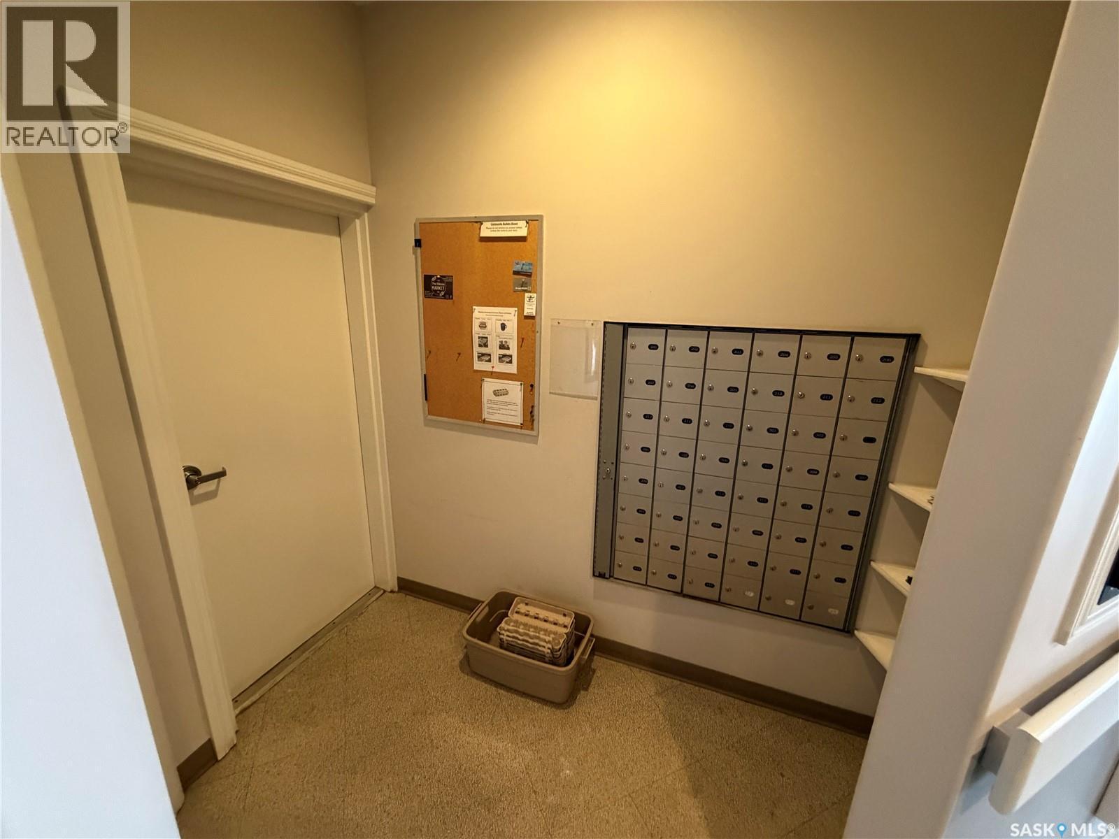 402 2909 Arens Road E, Regina, SK - Indoor Photo Showing Other Room