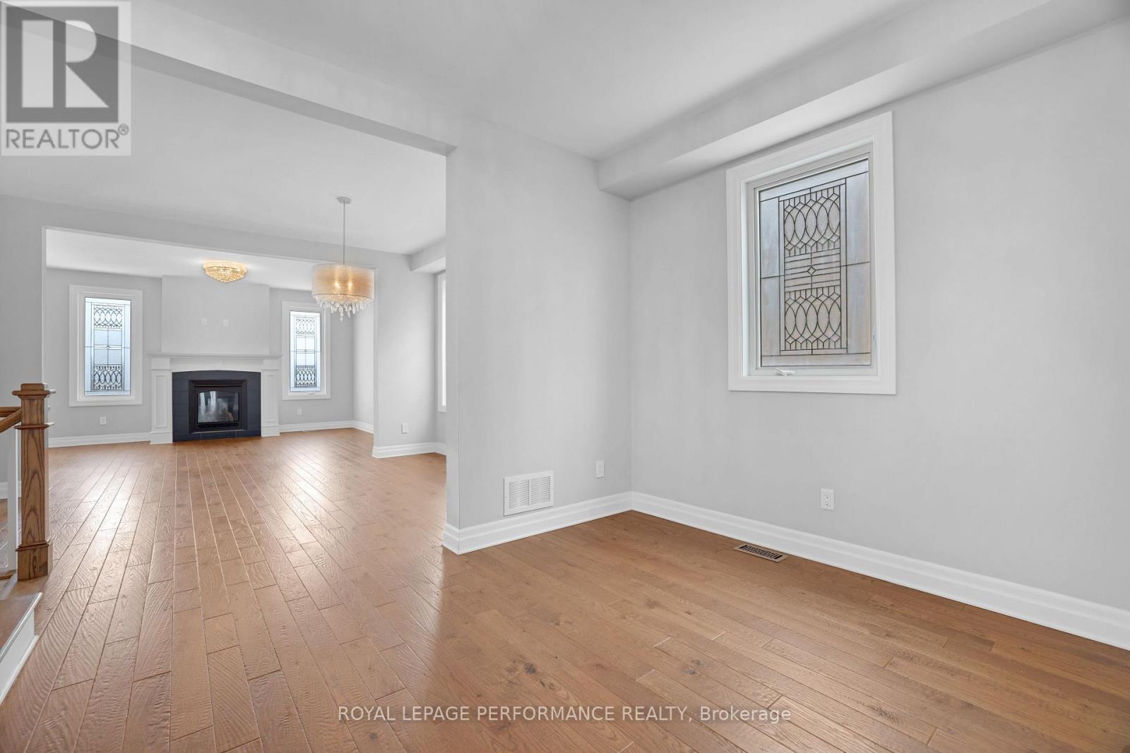 508 Yellow Birch Street, Ottawa, ON - Indoor With Fireplace