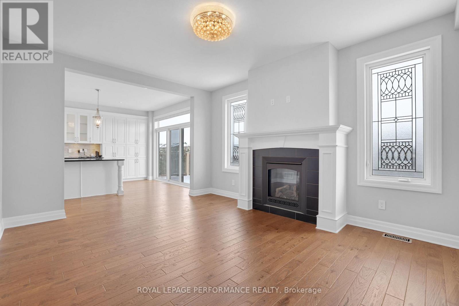 508 Yellow Birch Street, Ottawa, ON - Indoor Photo Showing Living Room With Fireplace