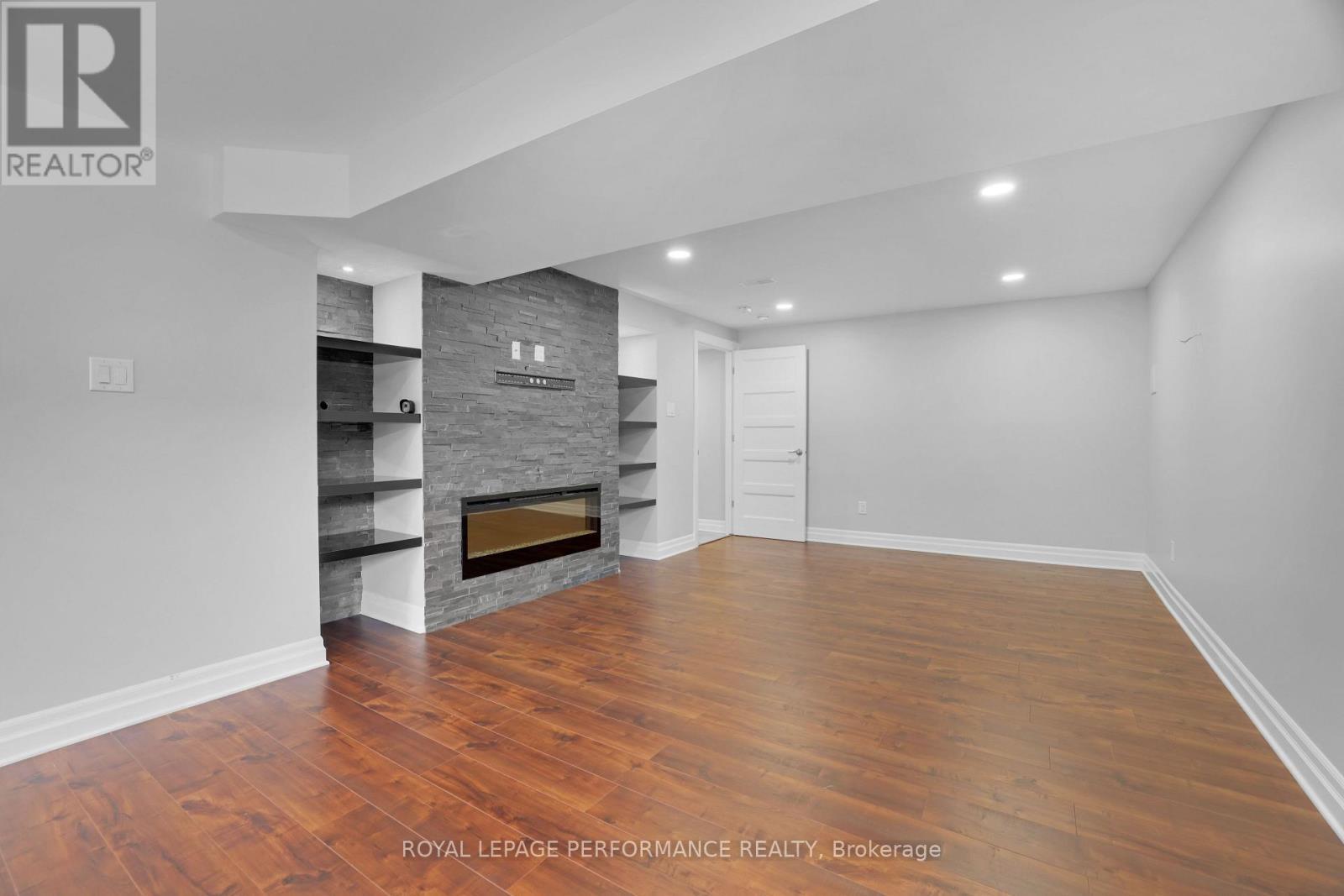508 Yellow Birch Street, Ottawa, ON - Indoor With Fireplace