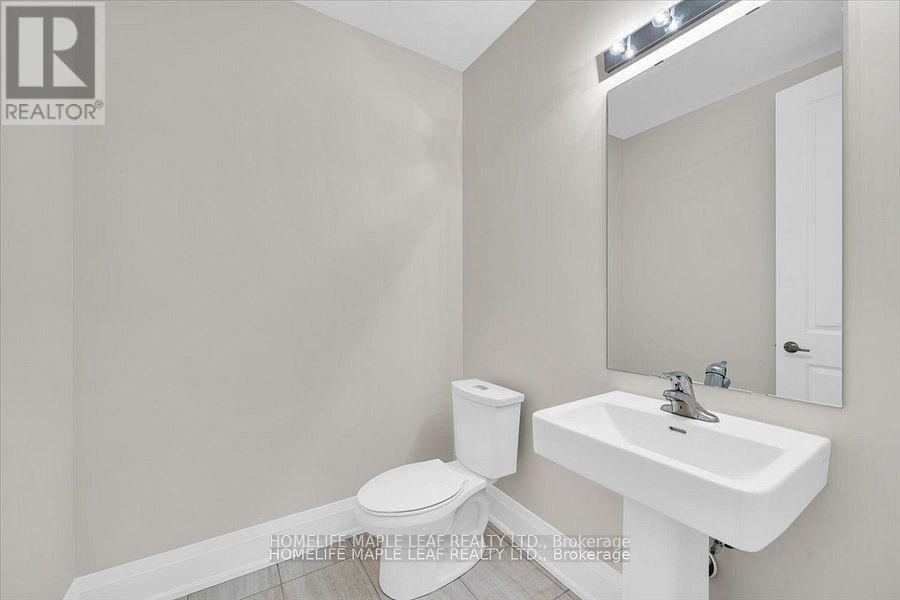 1242 Talisman Manor, Pickering, ON - Indoor Photo Showing Bathroom