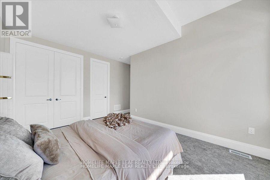 1242 Talisman Manor, Pickering, ON - Indoor Photo Showing Bedroom