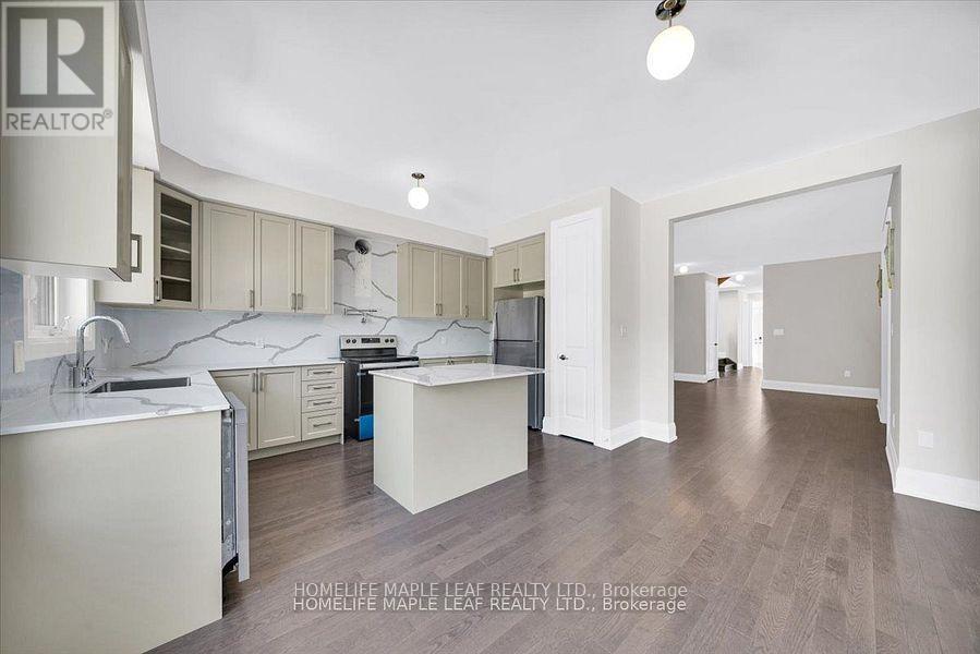 1242 Talisman Manor, Pickering, ON - Indoor Photo Showing Kitchen