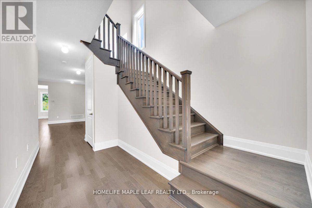 1242 Talisman Manor, Pickering, ON - Indoor Photo Showing Other Room