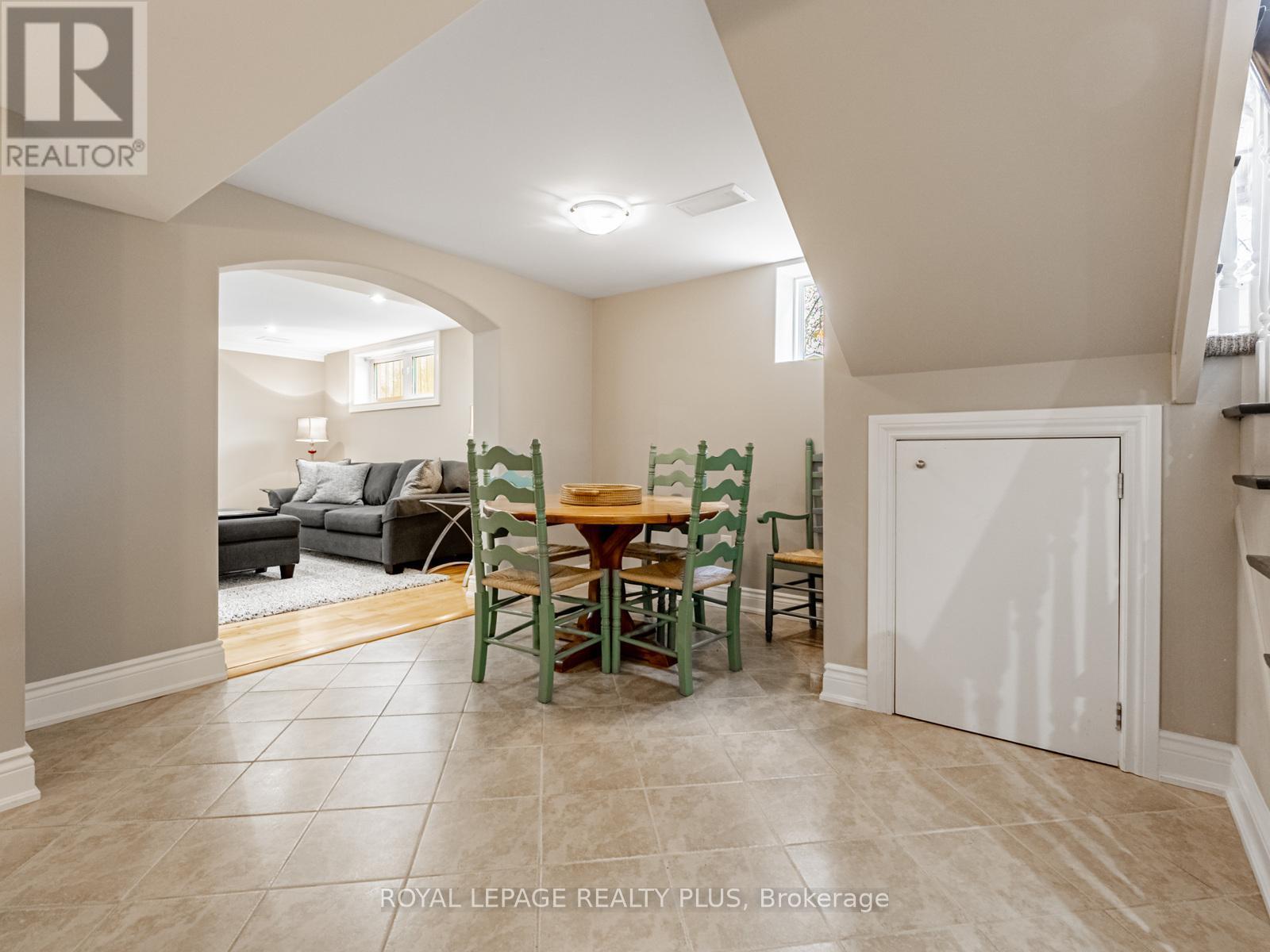1885 Hindhead Road, Mississauga, ON - Indoor