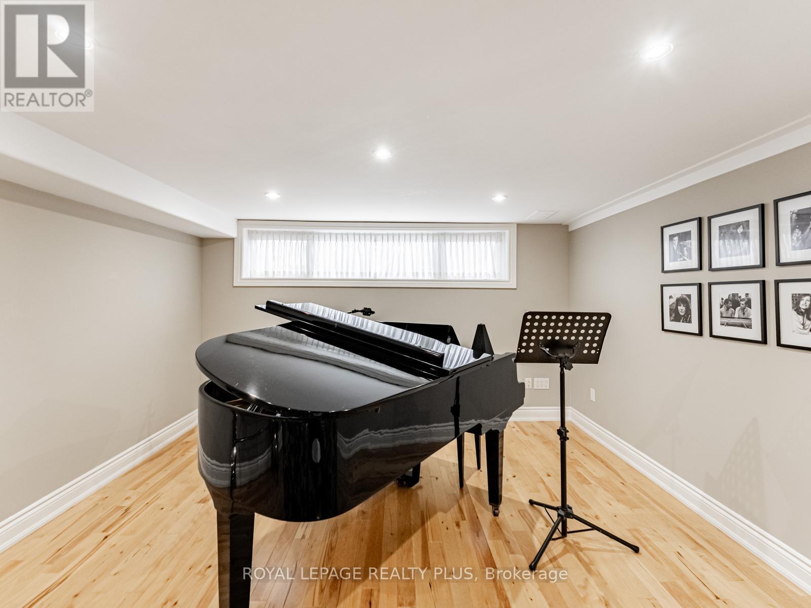 1885 Hindhead Road, Mississauga, ON - Indoor Photo Showing Other Room