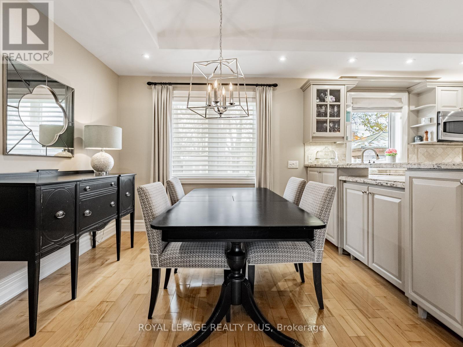 1885 Hindhead Road, Mississauga, ON - Indoor