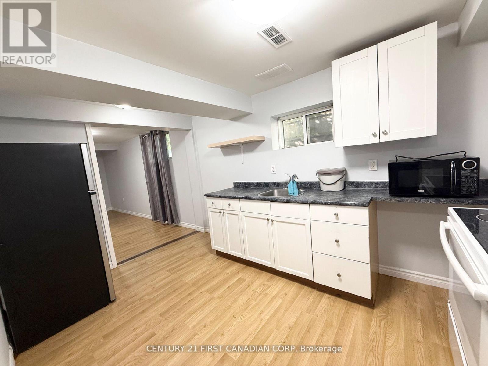 528 Pall Mall St Street, London East (East F), ON