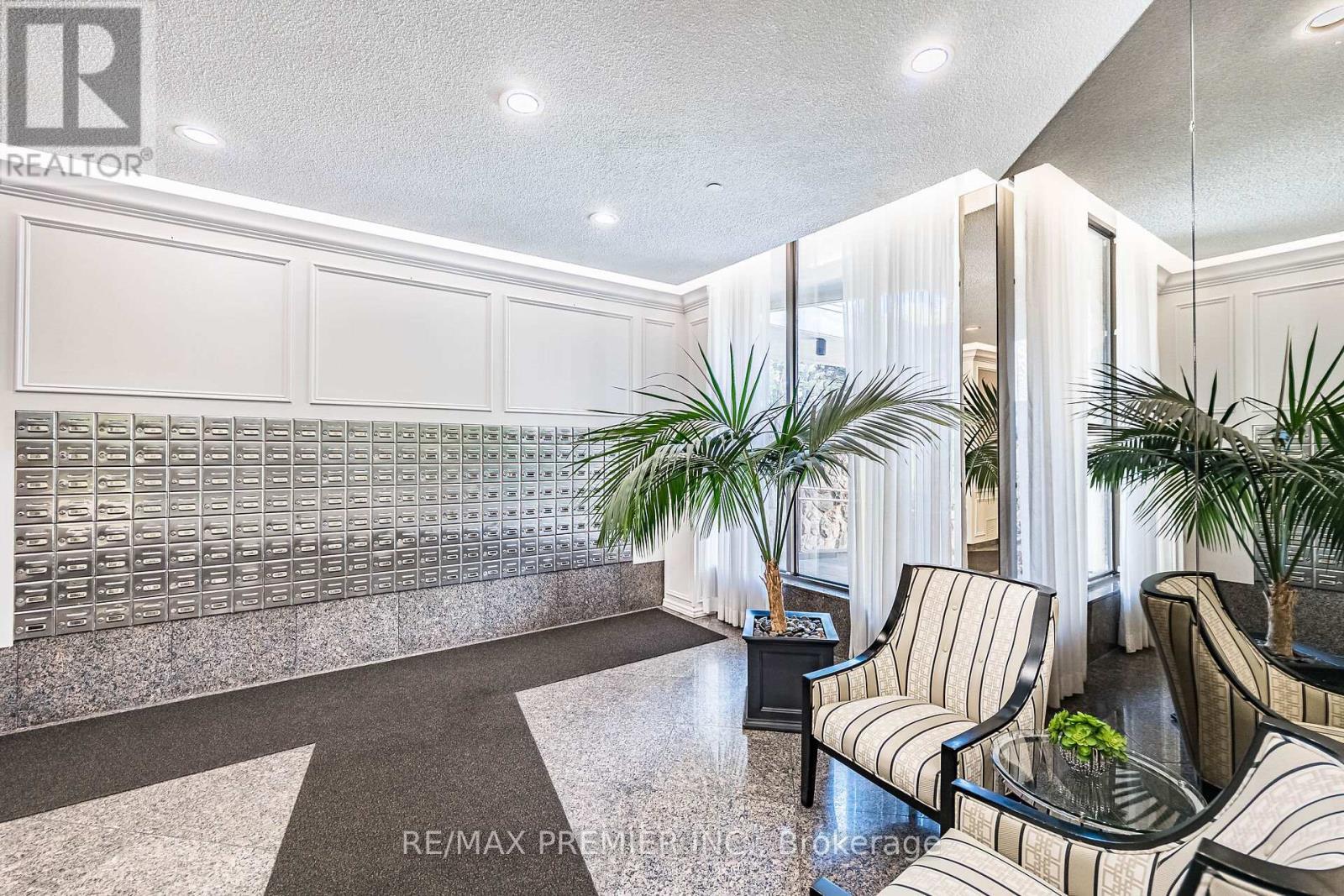 2308 - 75 Graydon Hall Drive, Toronto, ON - Indoor Photo Showing Other Room