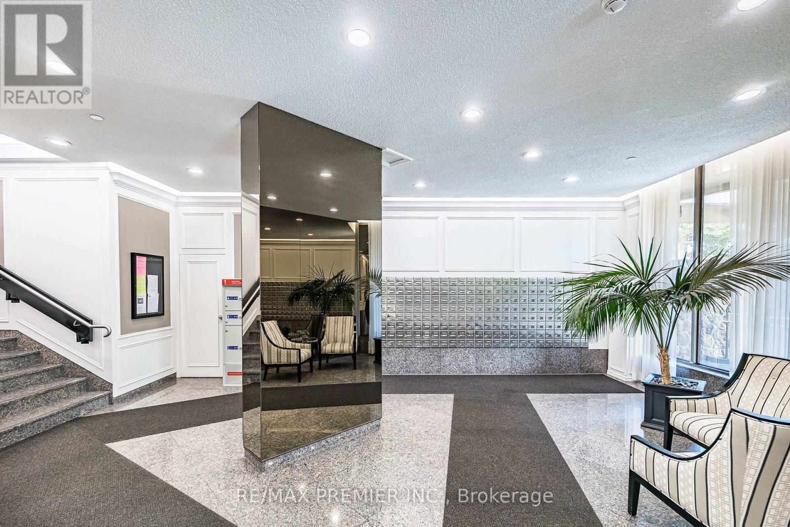 2308 - 75 Graydon Hall Drive, Toronto, ON - Indoor Photo Showing Other Room