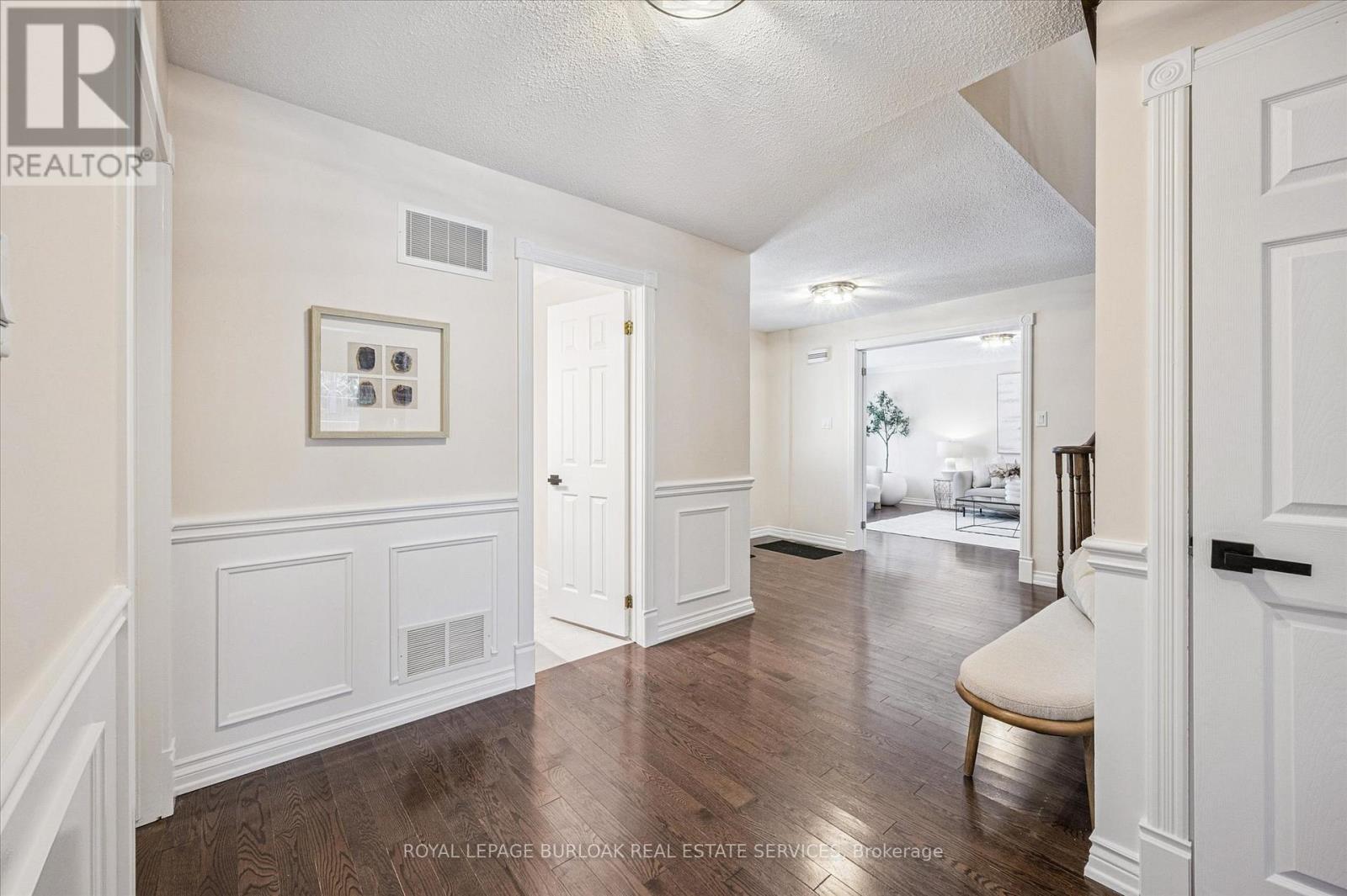 4069 Lakeshore Road, Burlington, ON - Indoor Photo Showing Other Room