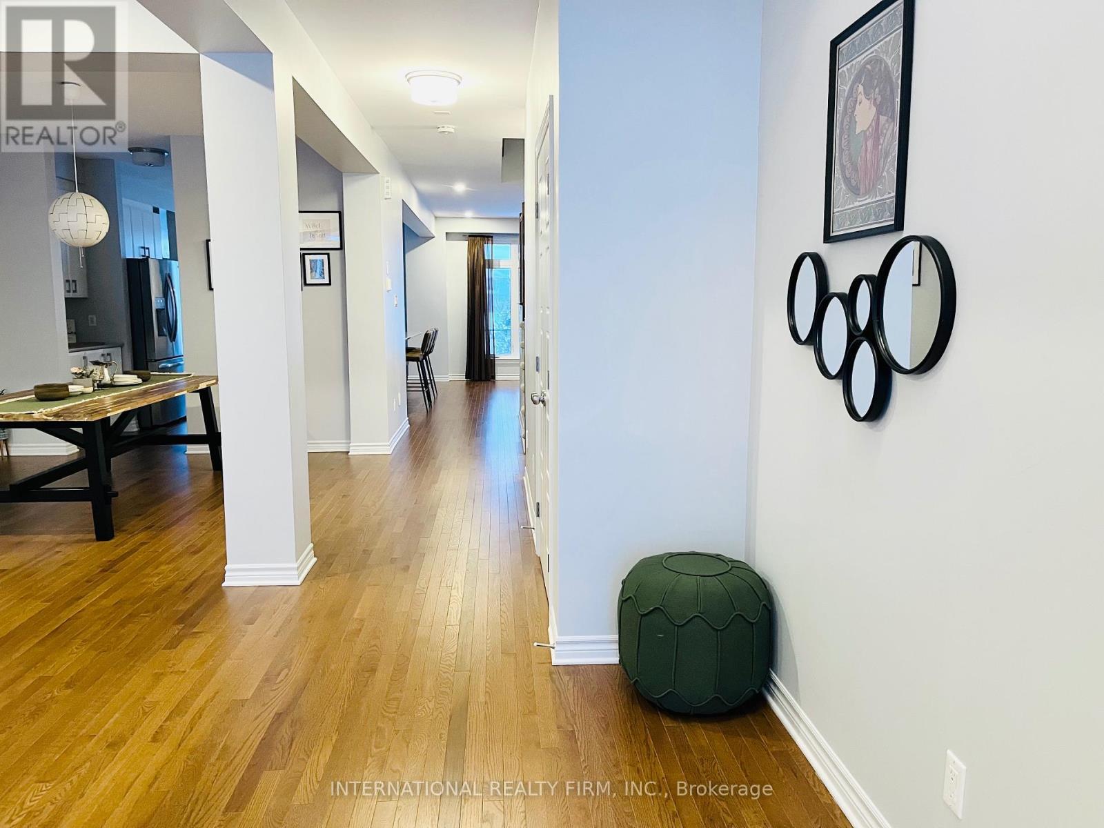 696 Moonflower Crescent, Ottawa, ON - Indoor Photo Showing Other Room