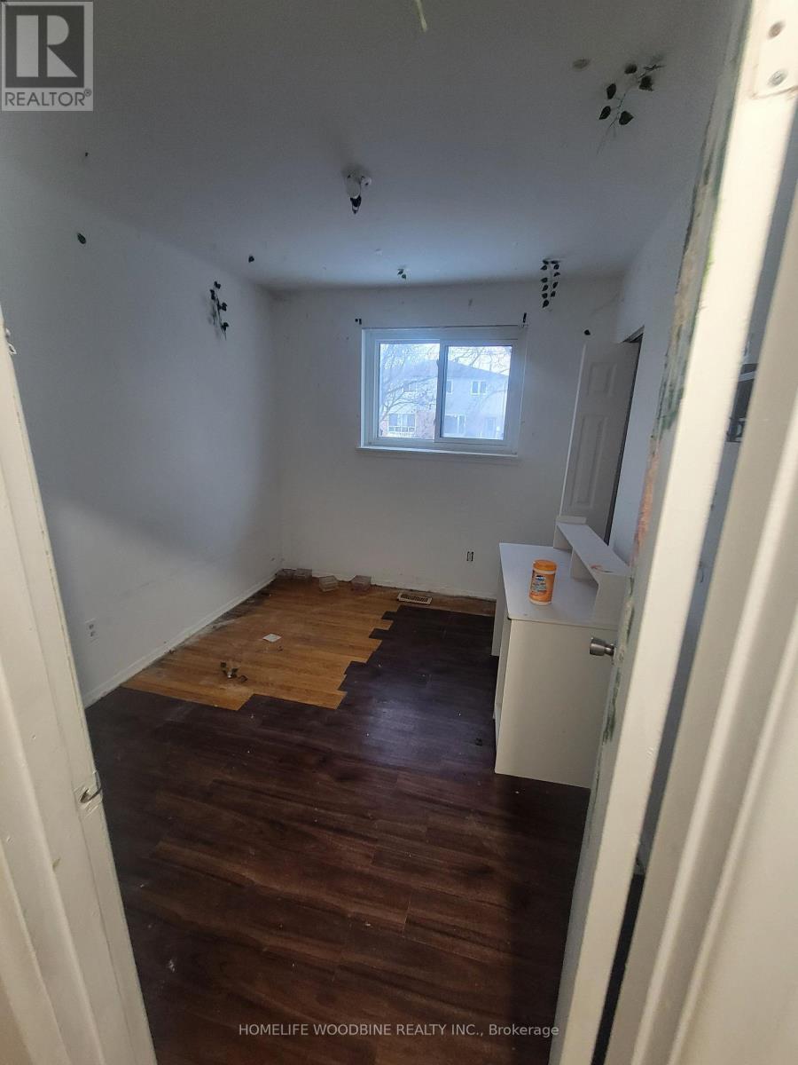 7335 Darcel Avenue, Mississauga, ON - Indoor Photo Showing Other Room