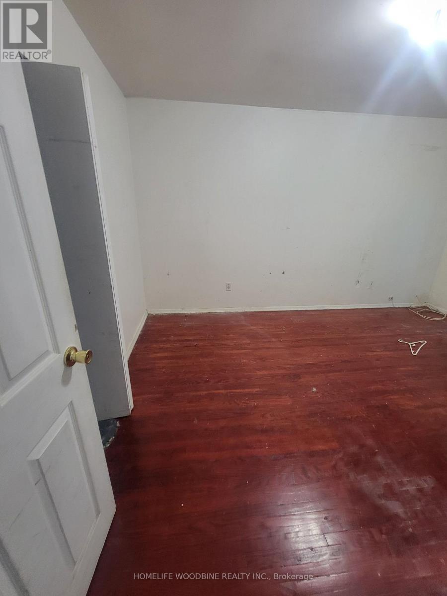 7335 Darcel Avenue, Mississauga, ON - Indoor Photo Showing Other Room