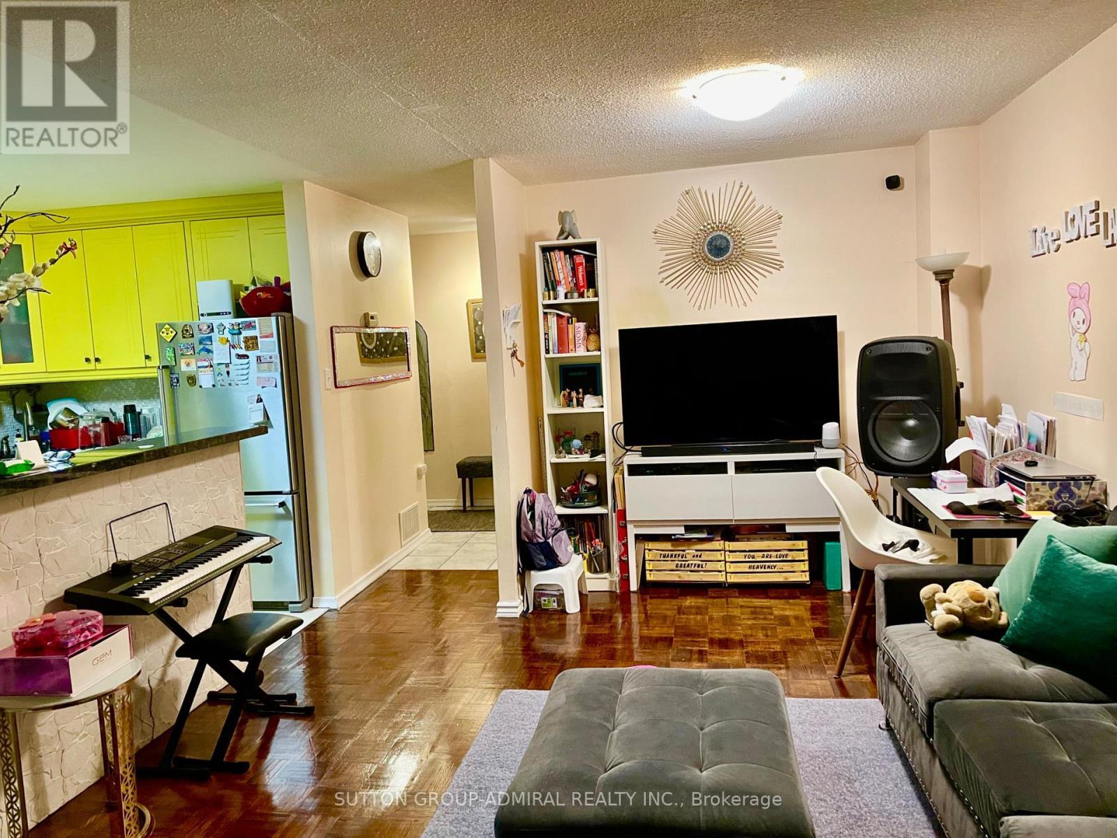 14 - 23 Four Winds Drive, Toronto, ON - Indoor