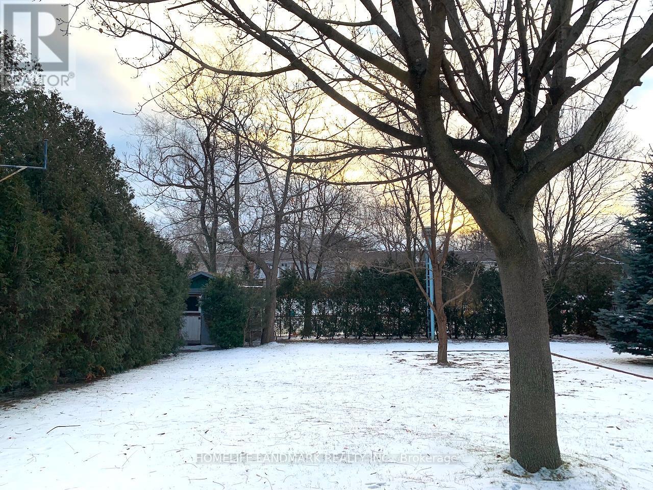 860 Francis Road, Burlington, ON - Outdoor