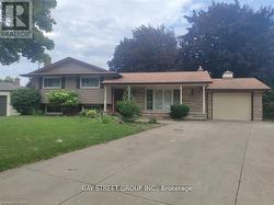 10 RIDEAU CRESCENT St. Catharines, ON L2M 2E9