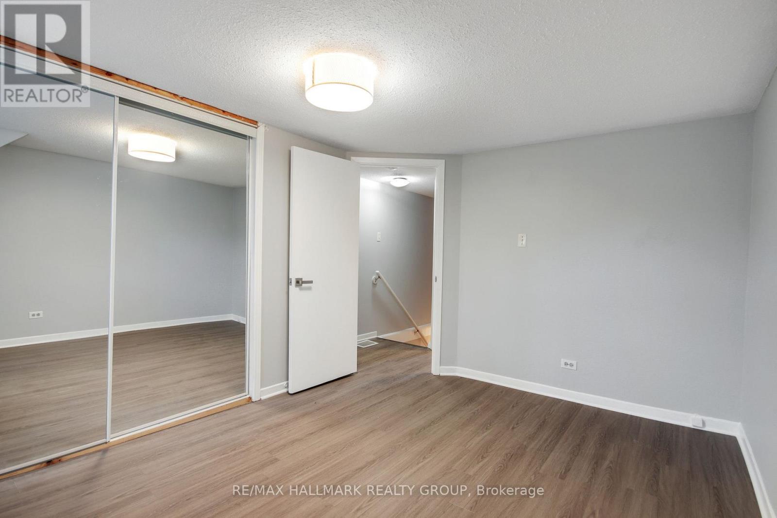 231 St Andrew Street, Ottawa, ON - Indoor Photo Showing Other Room