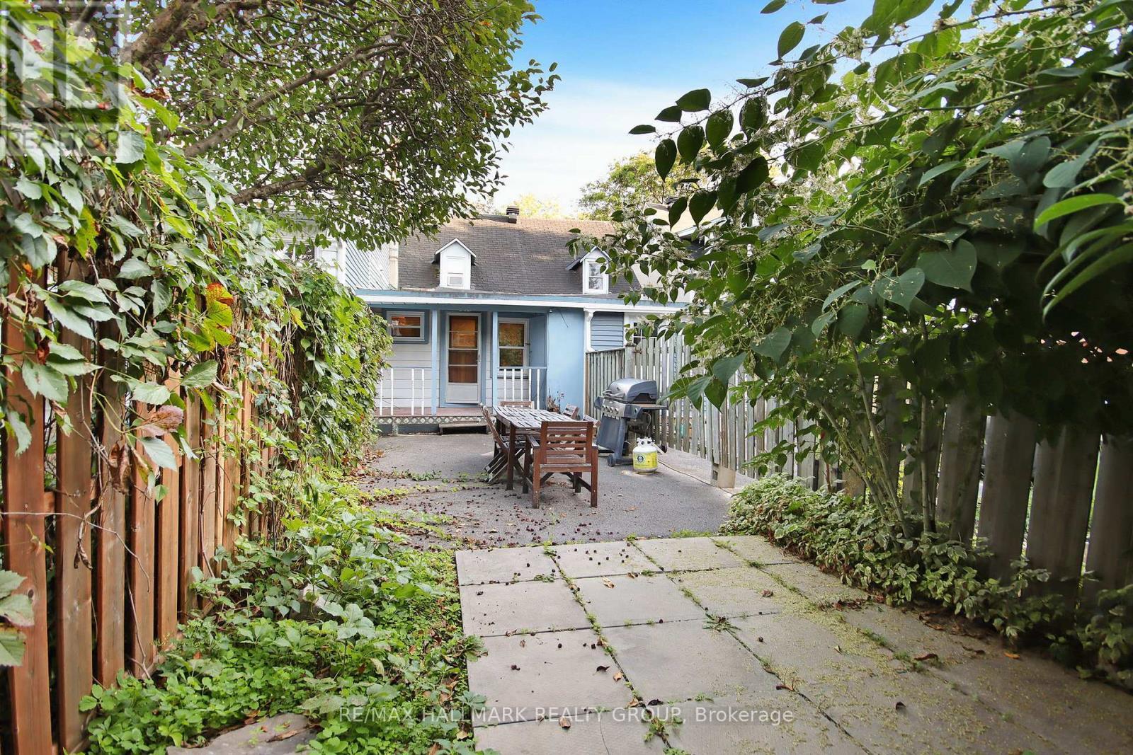 231 St Andrew Street, Ottawa, ON - Outdoor