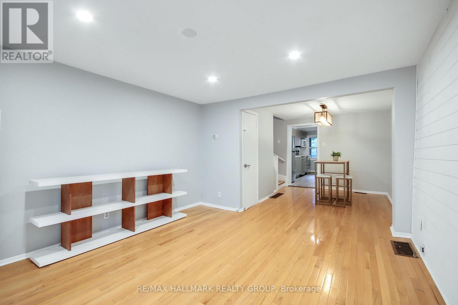 231 St Andrew Street, Ottawa, ON - Indoor Photo Showing Other Room