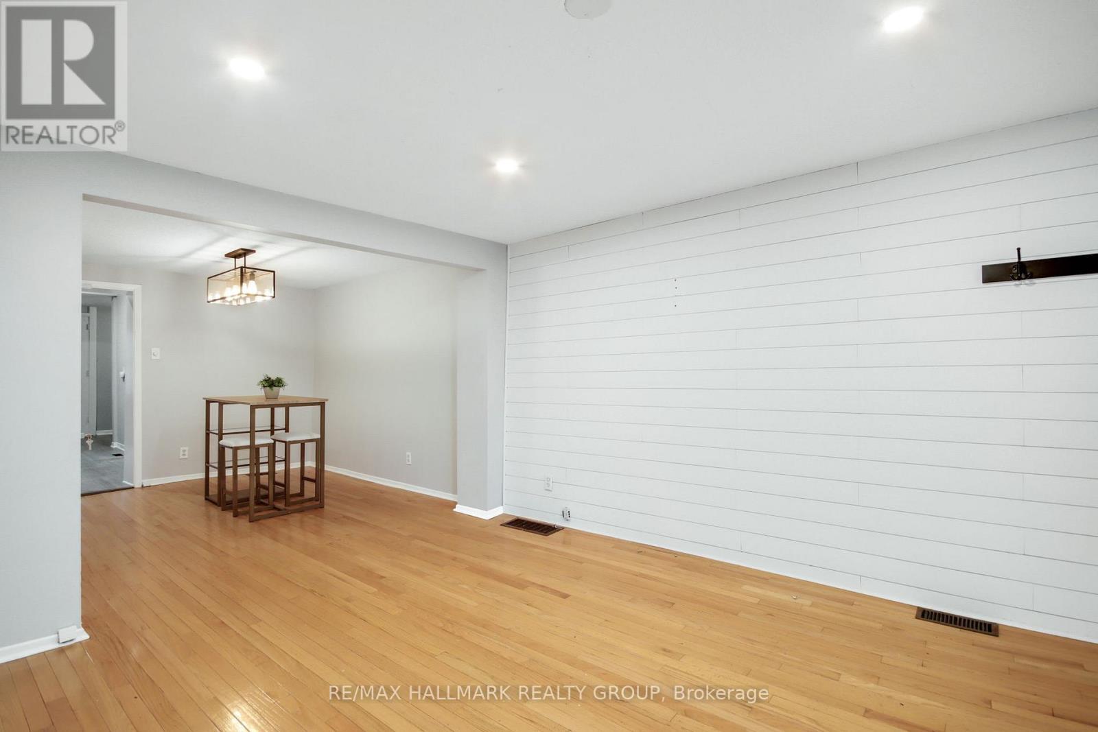 231 St Andrew Street, Ottawa, ON - Indoor Photo Showing Other Room