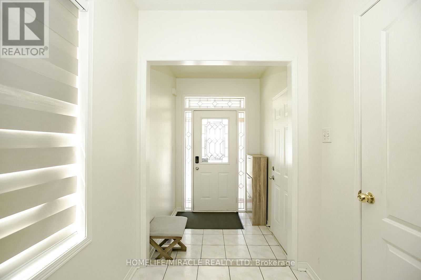 20 Culture Crescent, Brampton, ON - Indoor Photo Showing Other Room