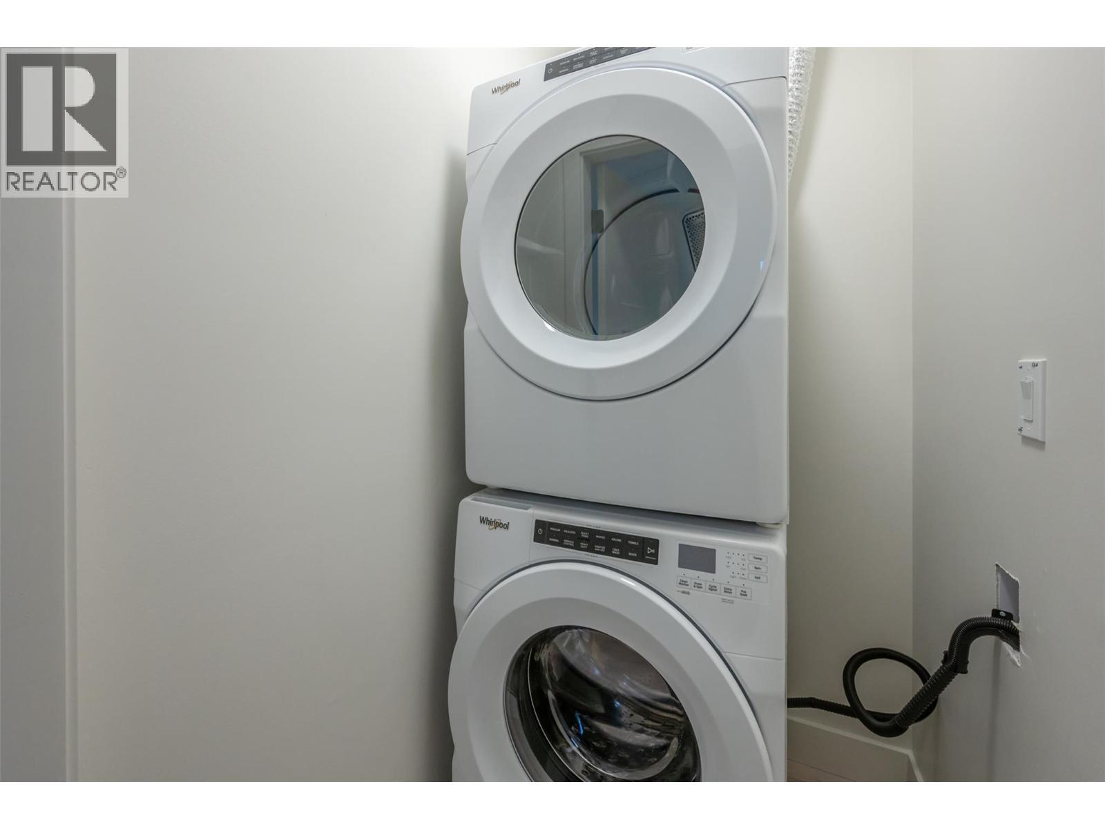 784 Argyle Street Unit# 102, Penticton, BC - Indoor Photo Showing Laundry Room