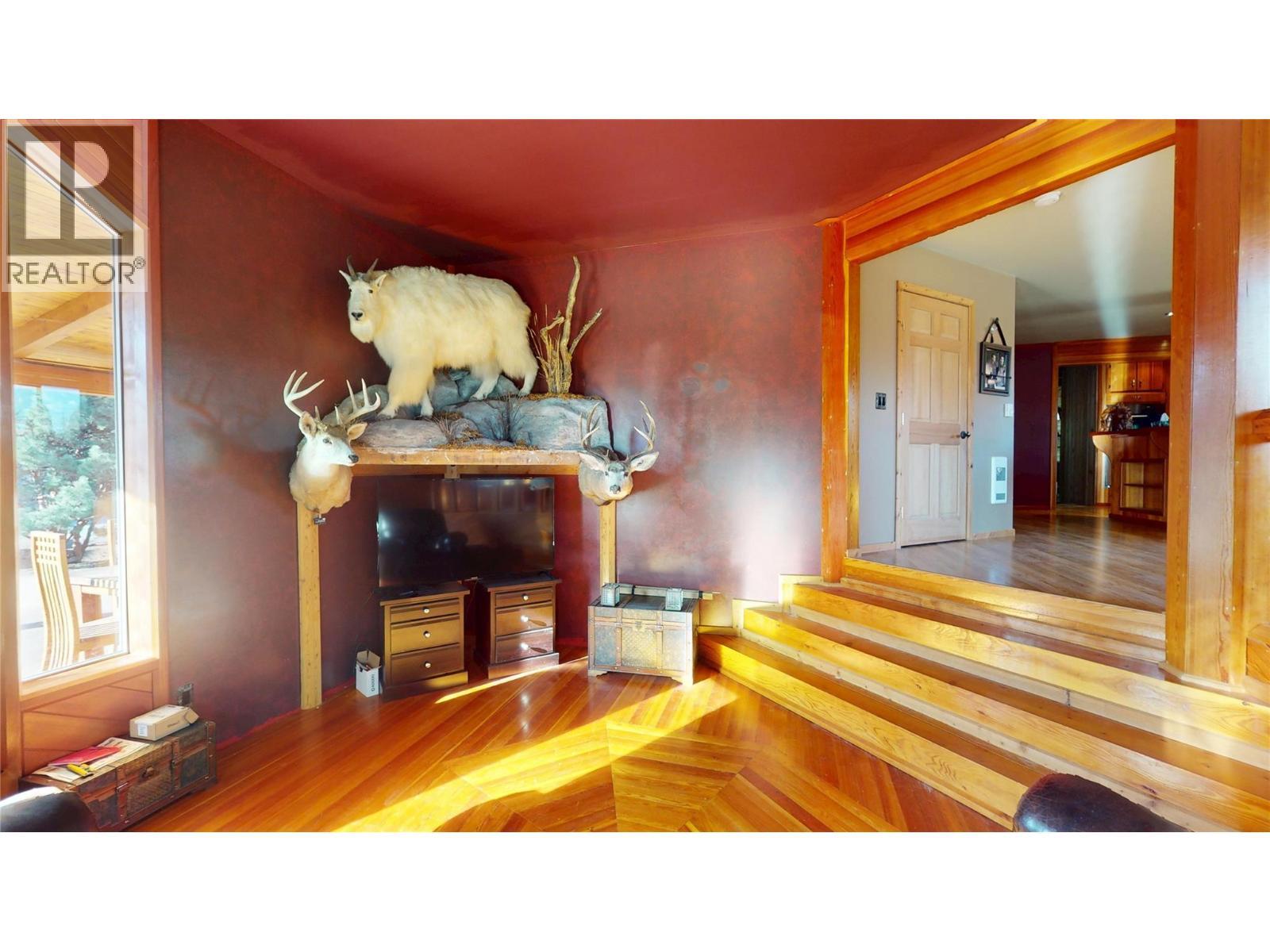 6228 Tamarack Road, Wasa, BC - Indoor Photo Showing Other Room