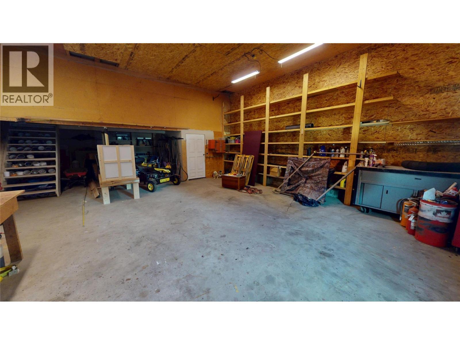 6228 Tamarack Road, Wasa, BC - Indoor Photo Showing Garage