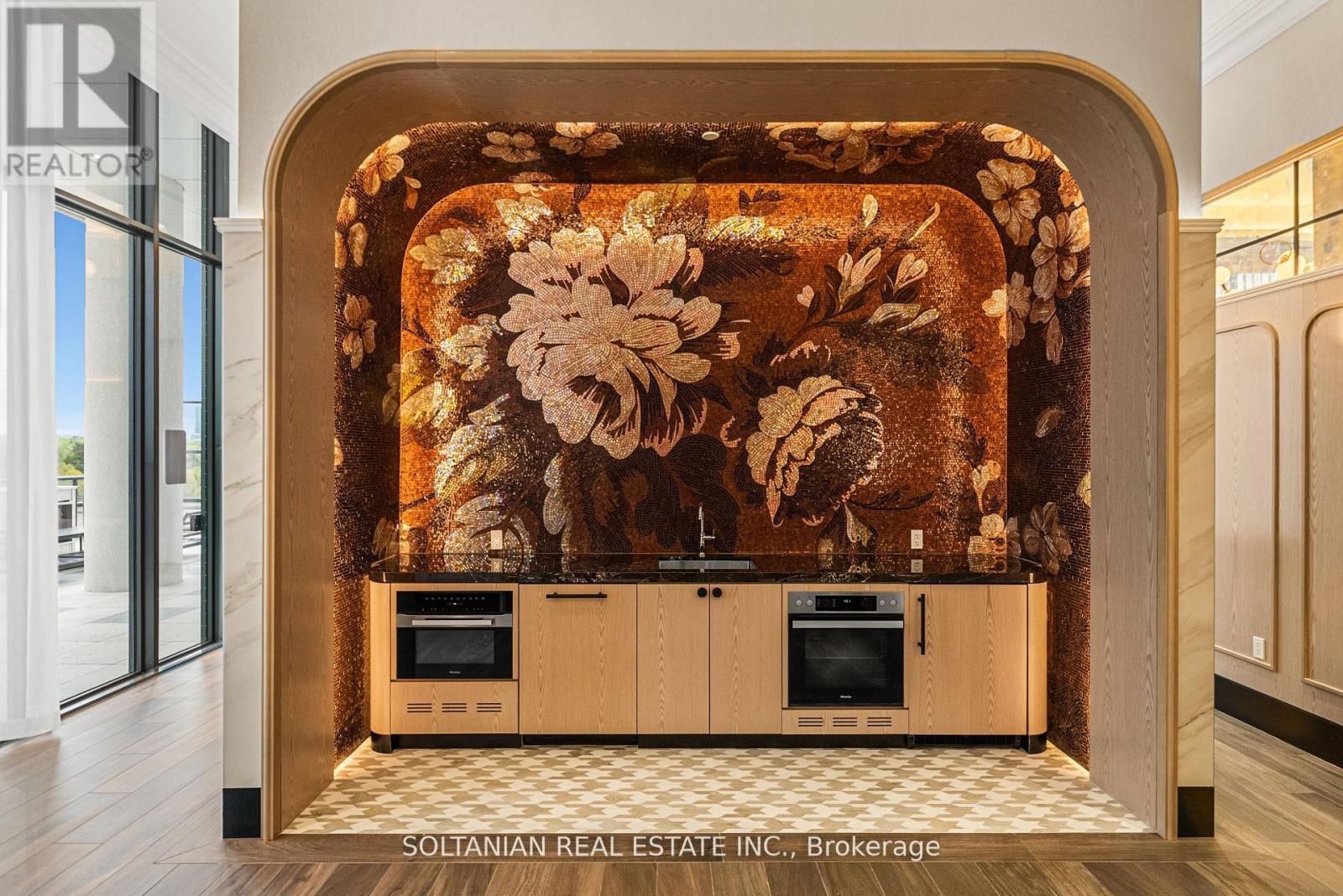 3204 - 10 Inn On The Park Drive, Toronto, ON - Indoor